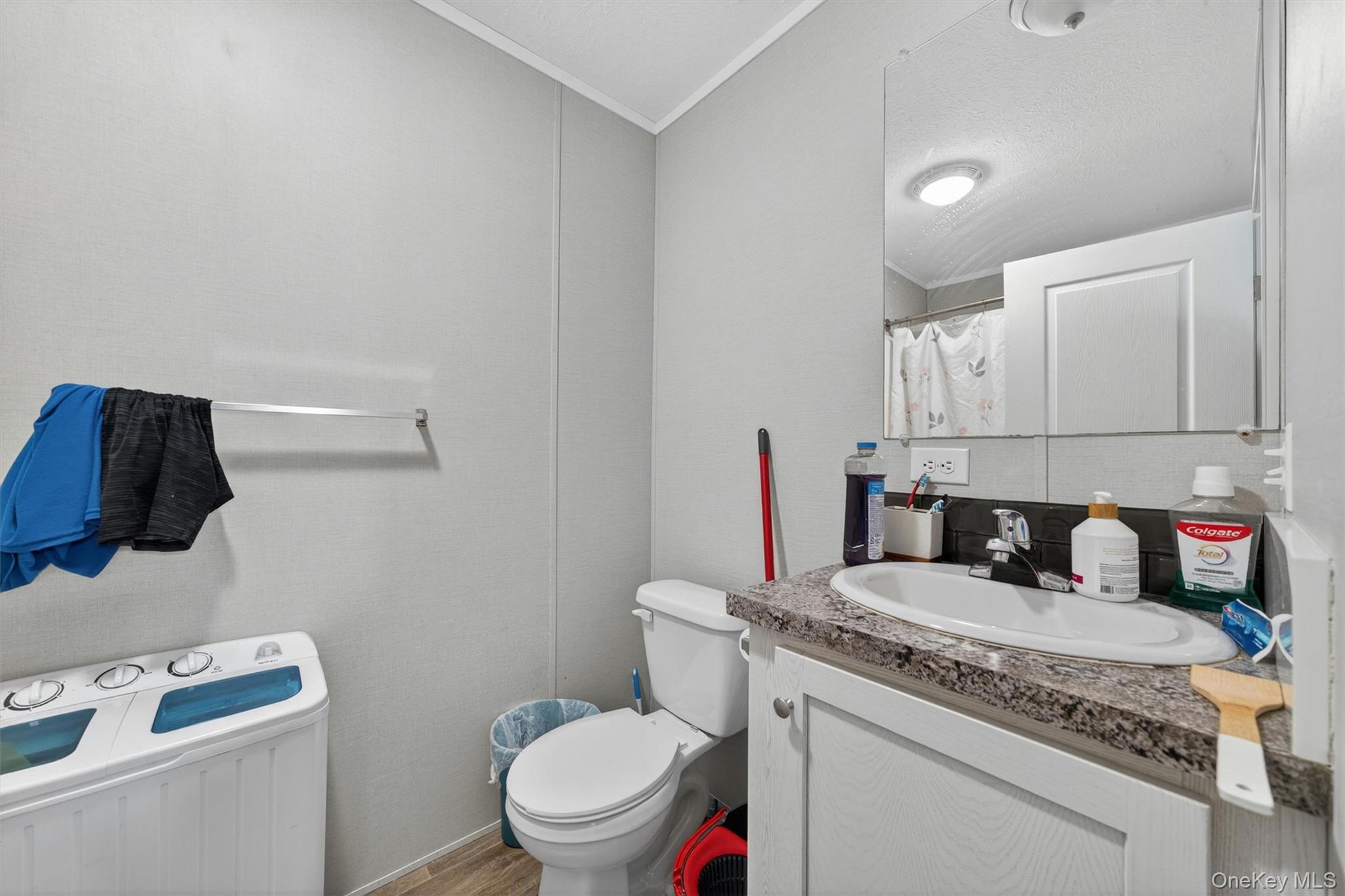 11 Windward Way Property Photo 9