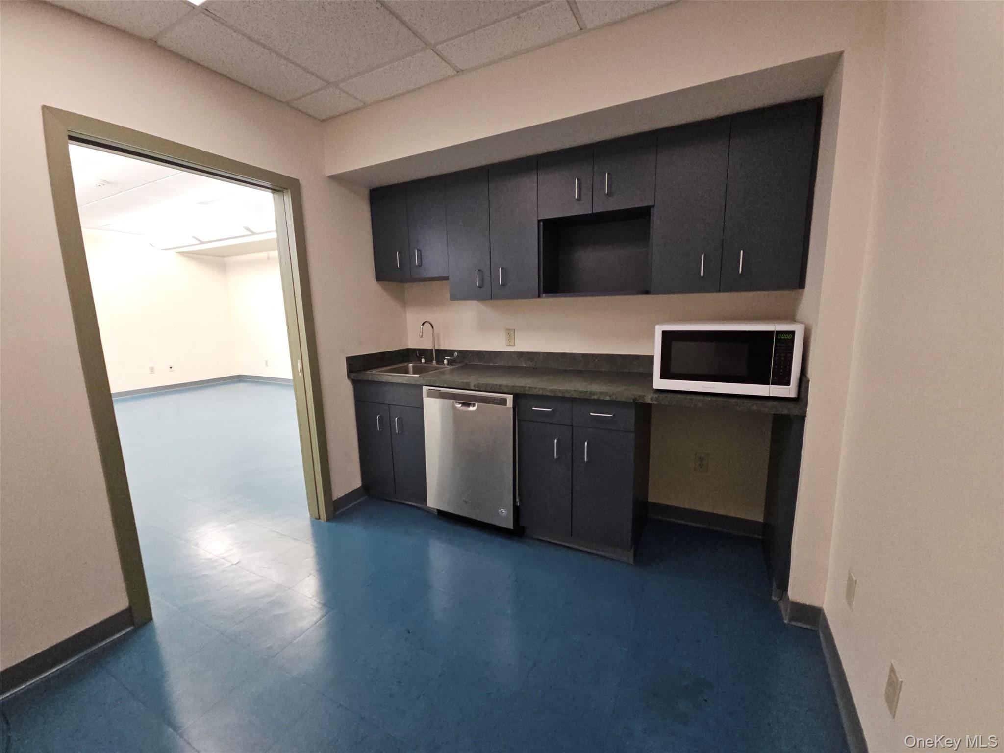 20 West Avenue Property Photo 3