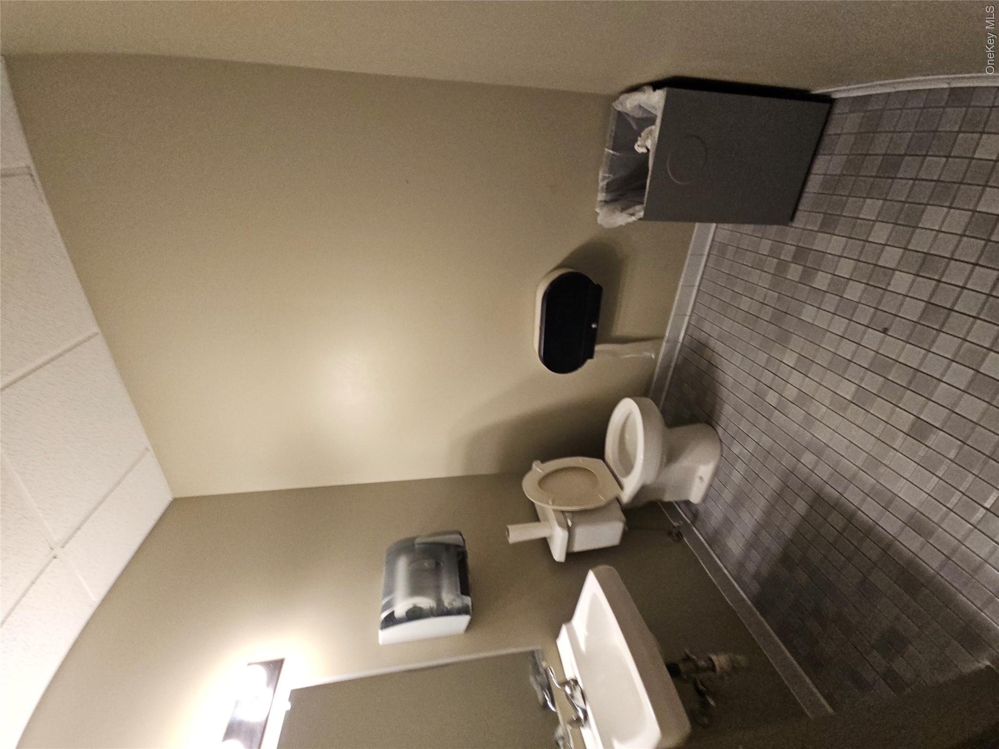 20 West Avenue Property Photo 7