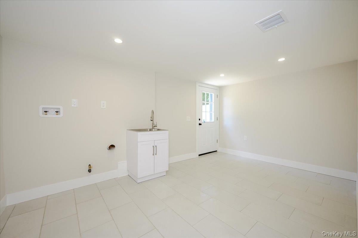 1064 Barbara Court Property Photo 15