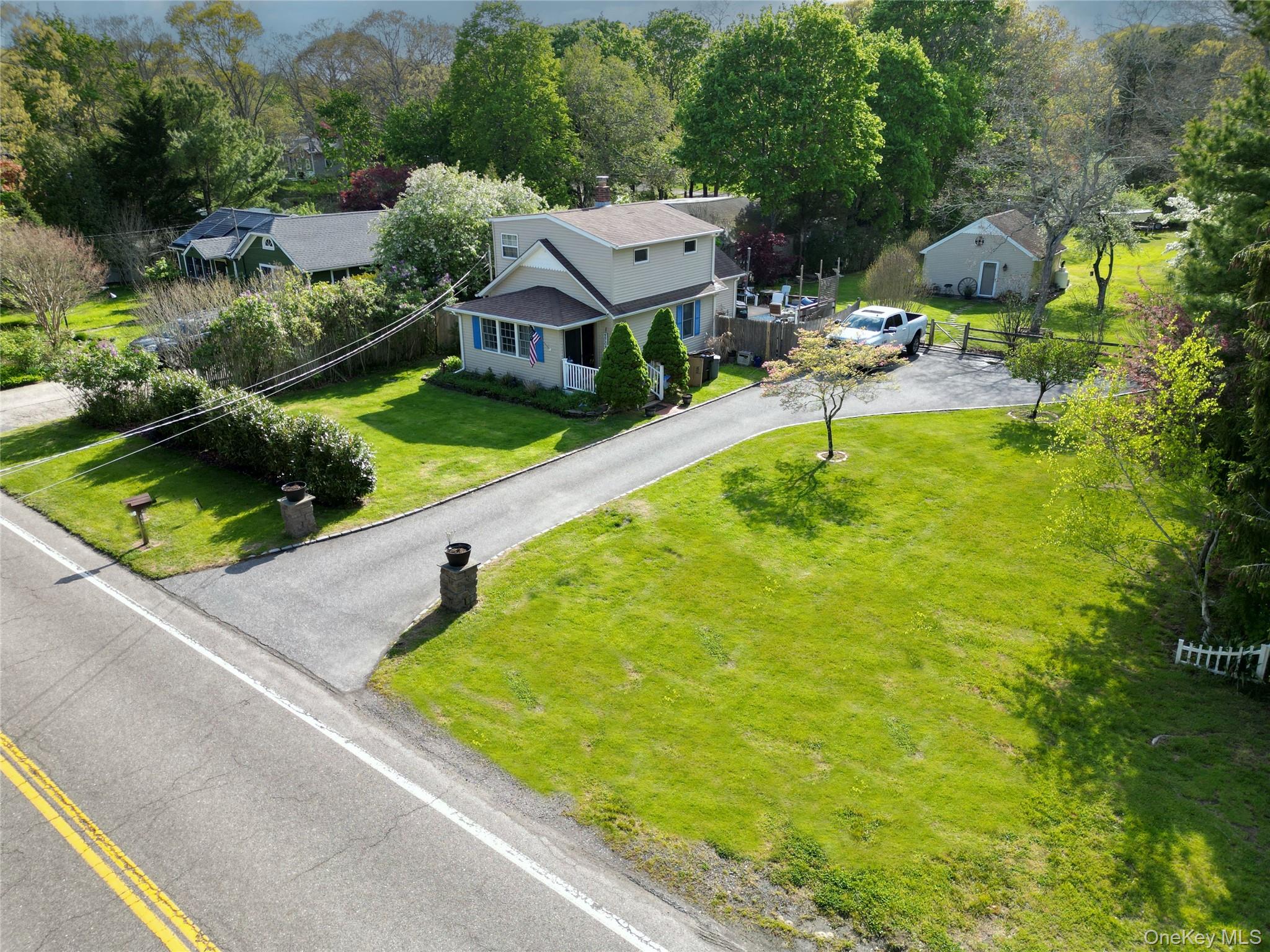 41 Summit Boulevard Property Photo 1