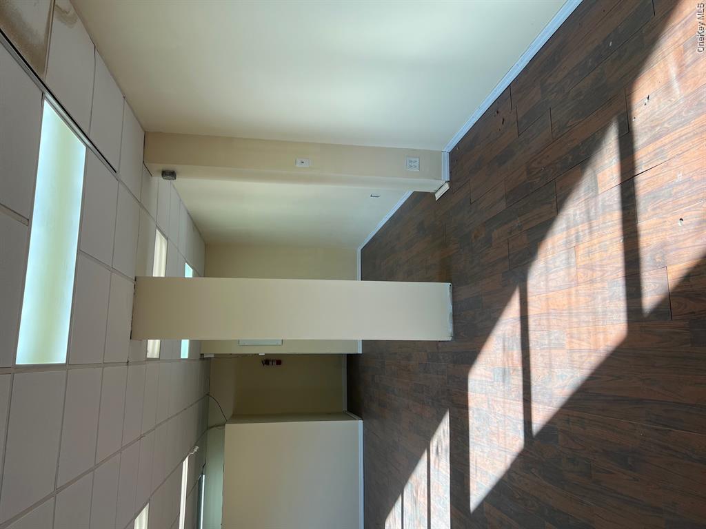 9229 Queens Boulevard Cu7 Property Photo 7
