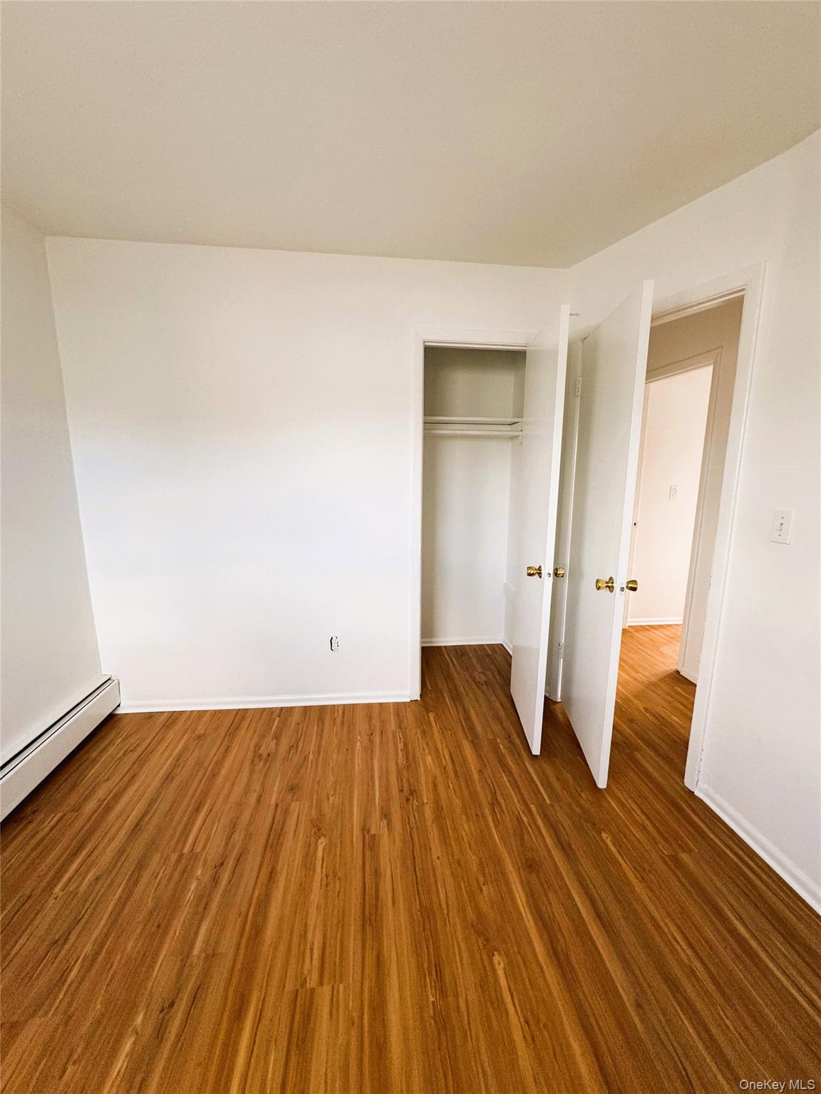 131 Roslyn Road 1st Floor Property Photo 14