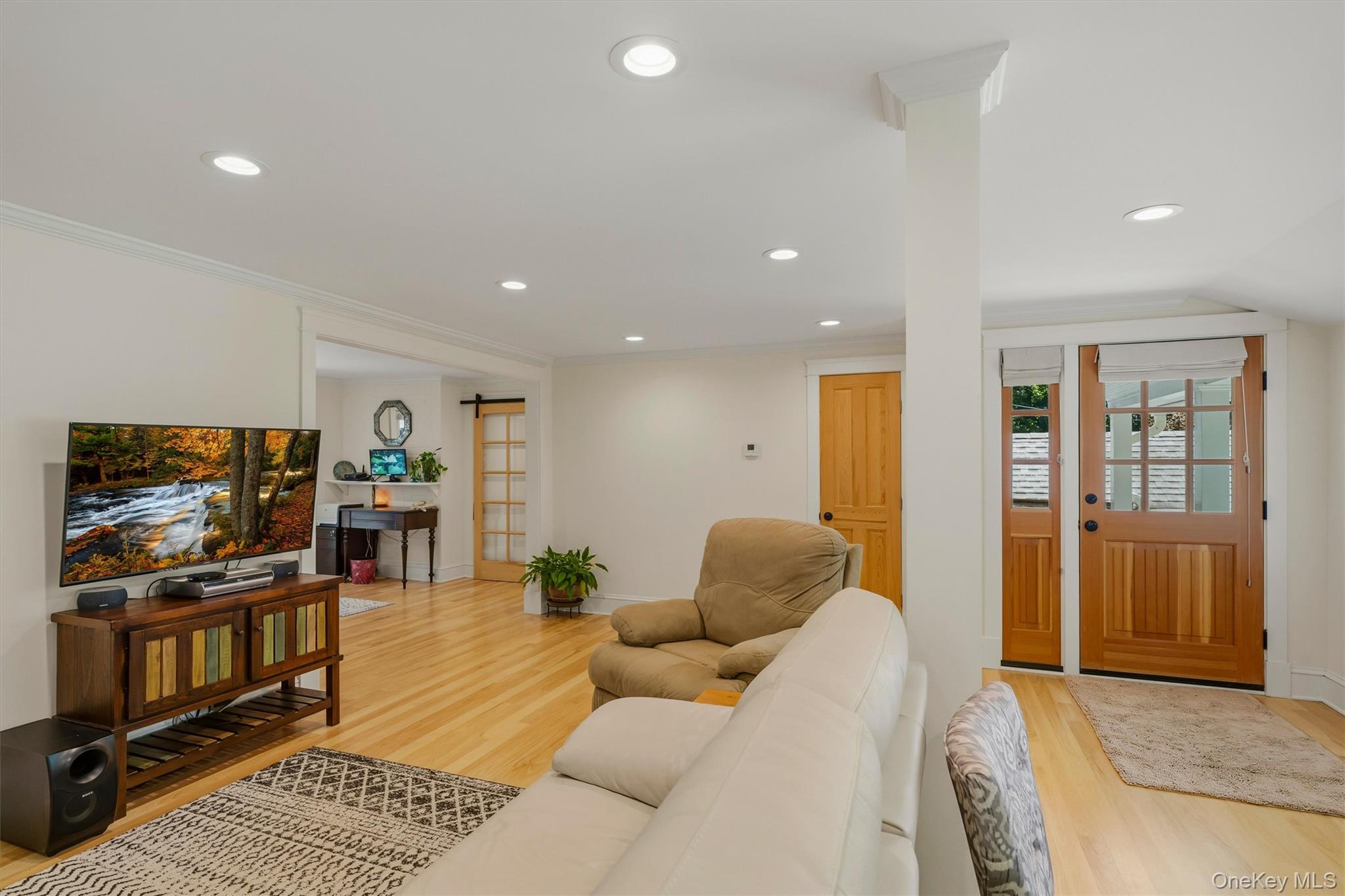324 Haverstraw Road Property Photo 6