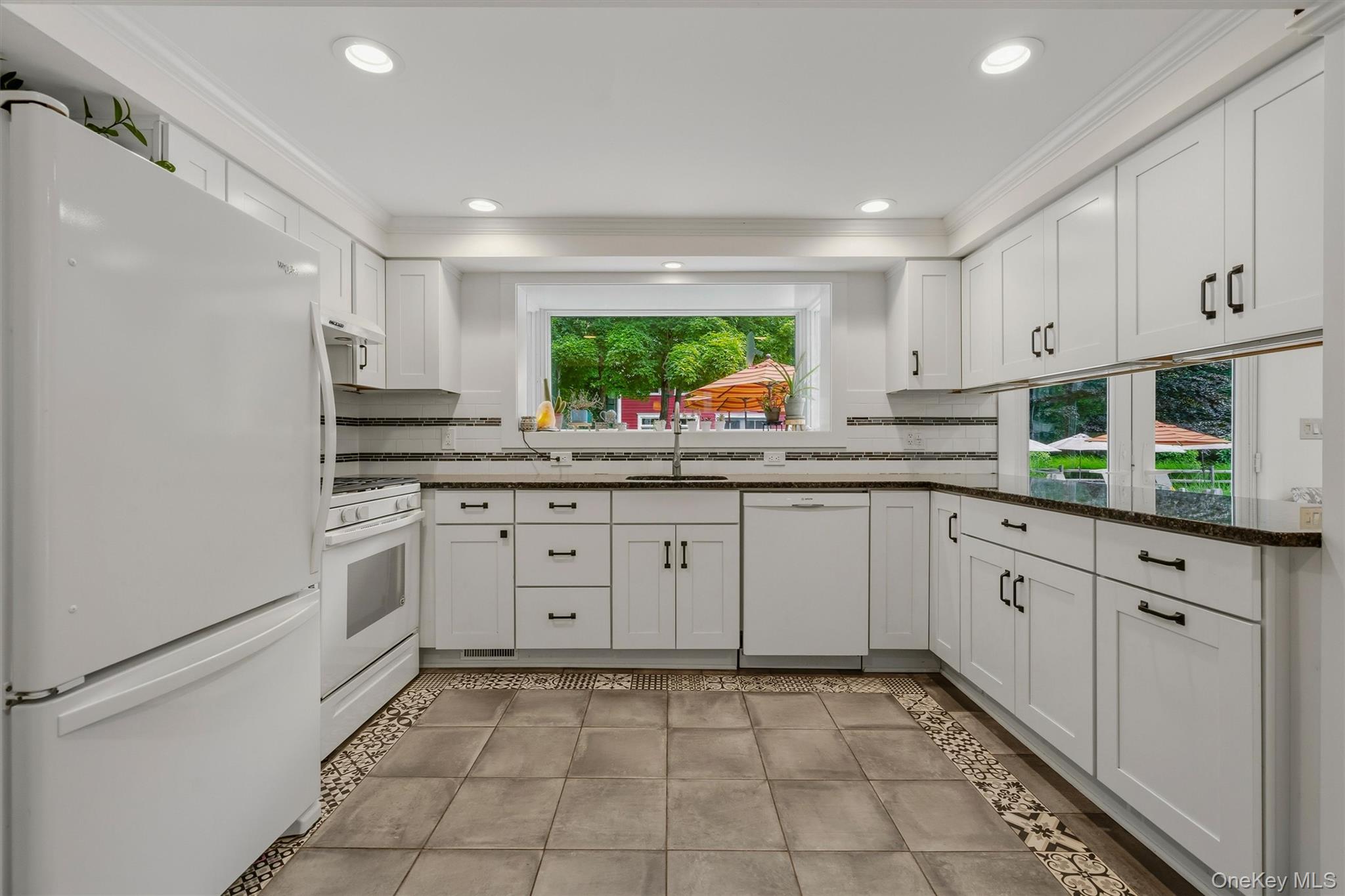 324 Haverstraw Road Property Photo 13