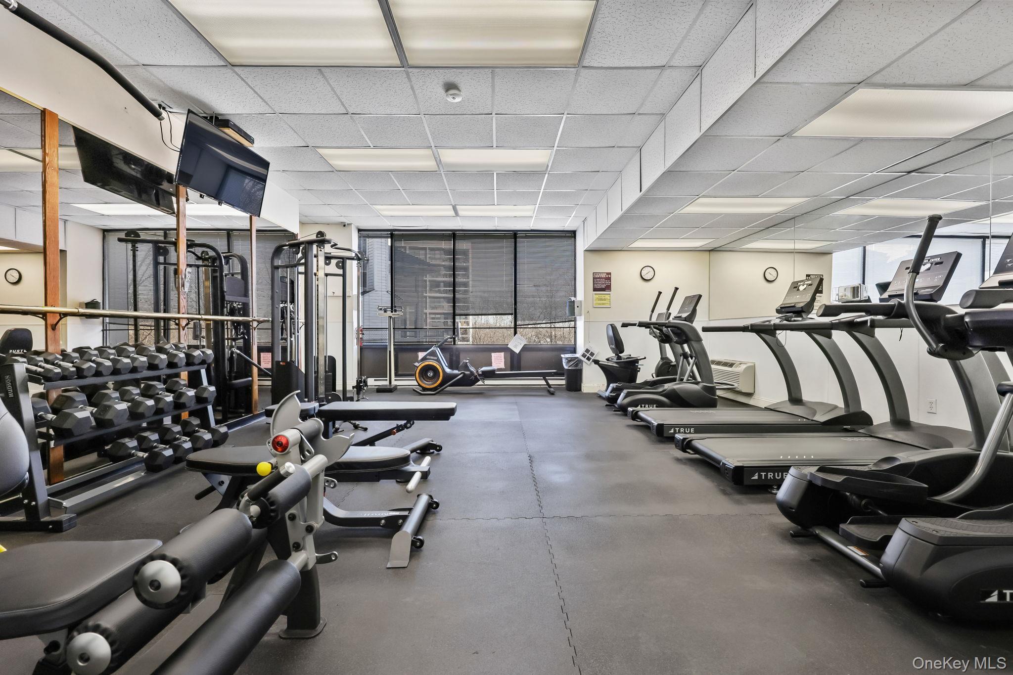 500 High Point Drive 810 Property Photo 46