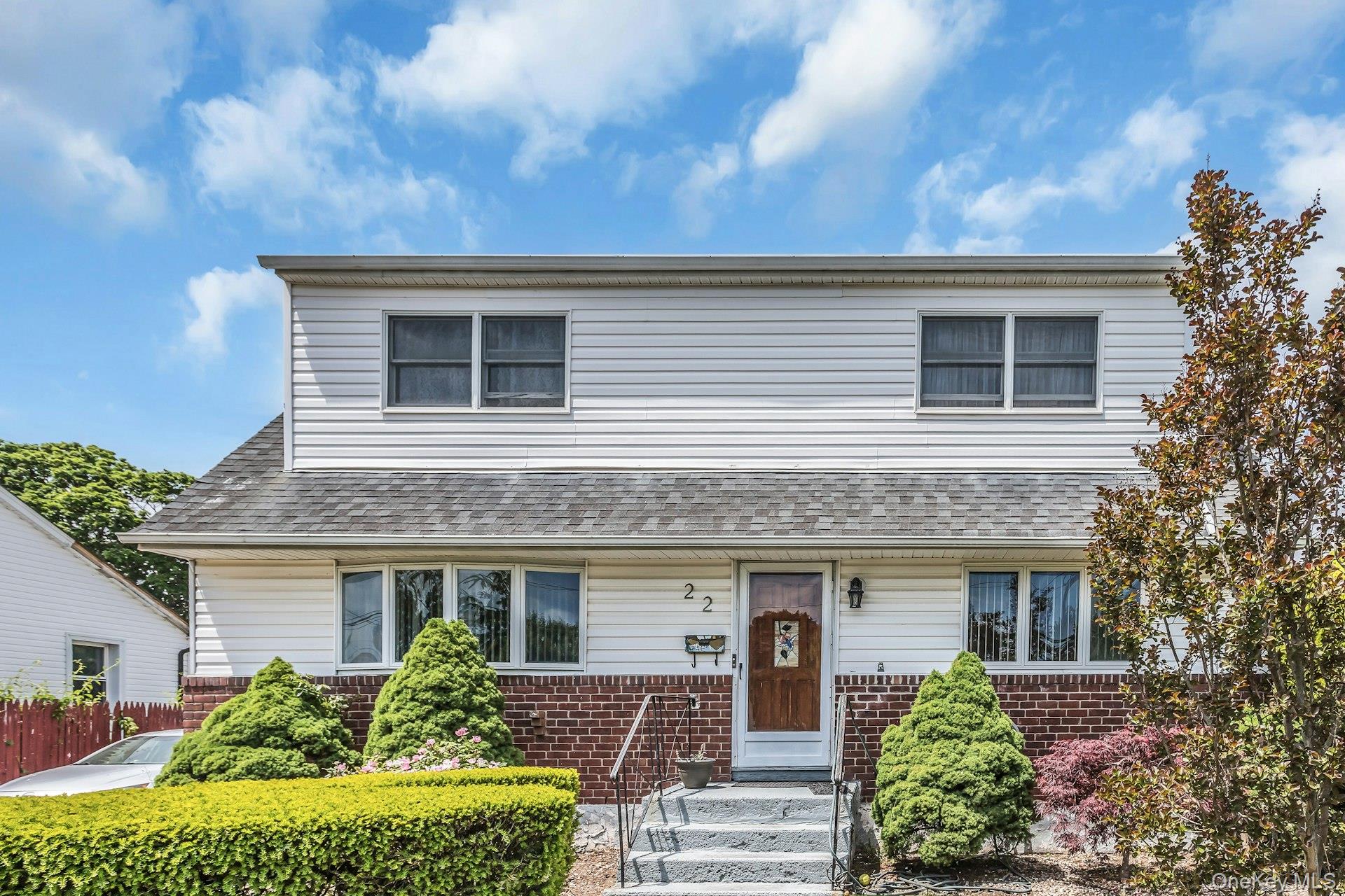 22 Beach Avenue Property Photo 1