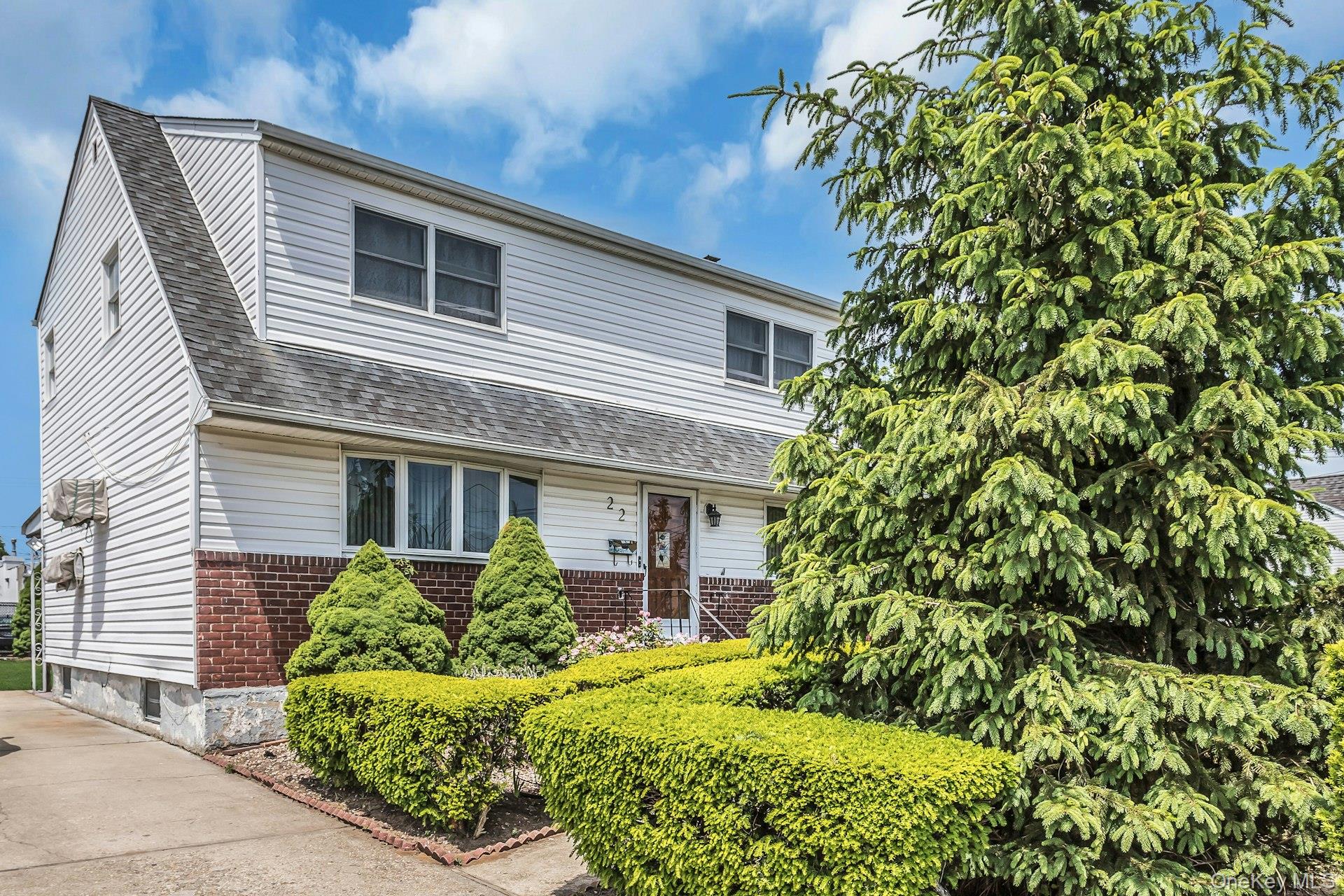 22 Beach Avenue Property Photo 2