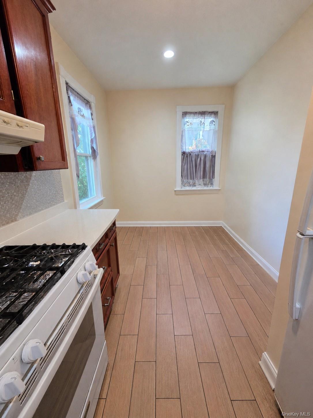 32 Terrace Place Property Photo 6
