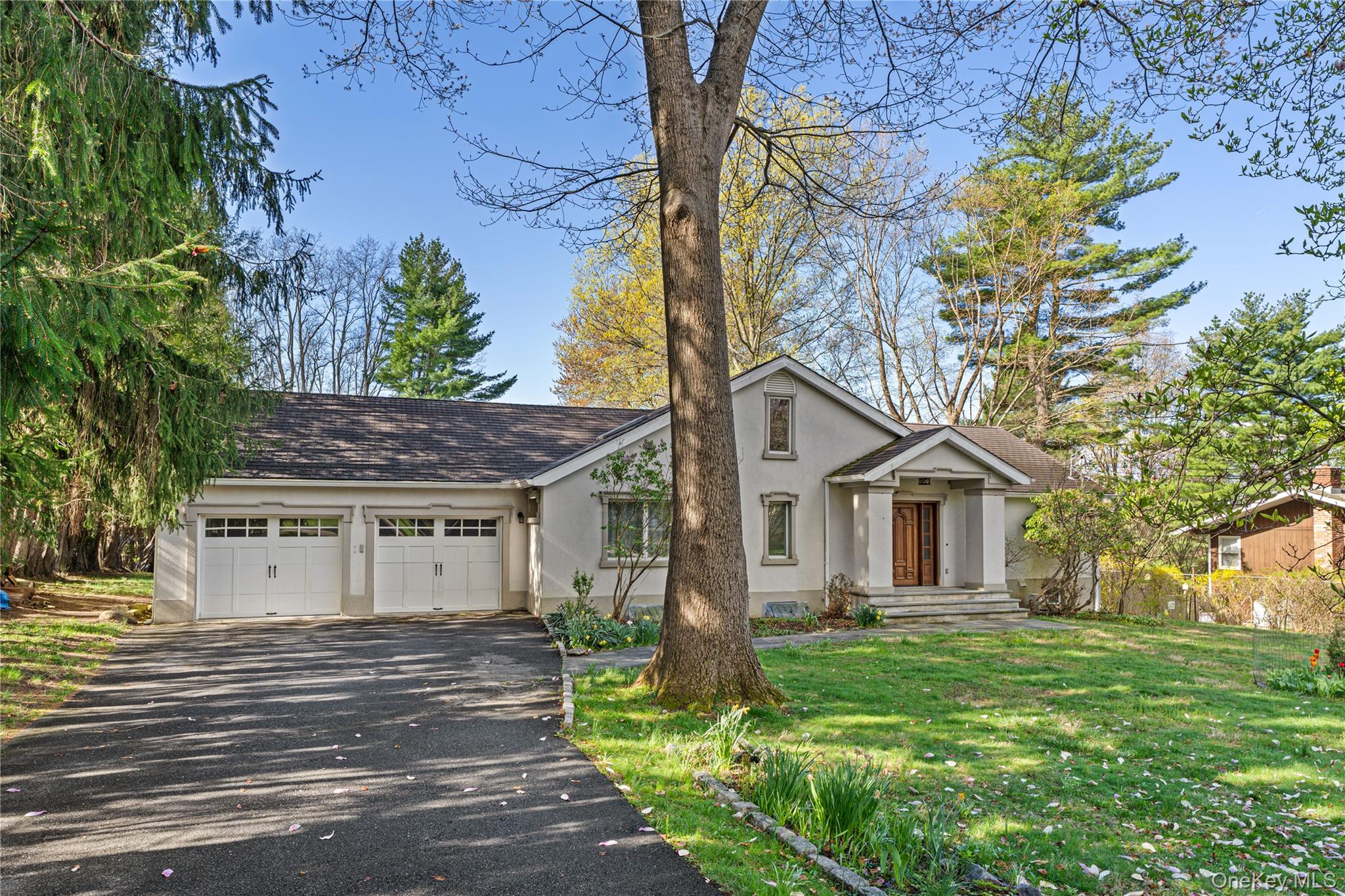 8 Riverview Farm Road Property Photo 1