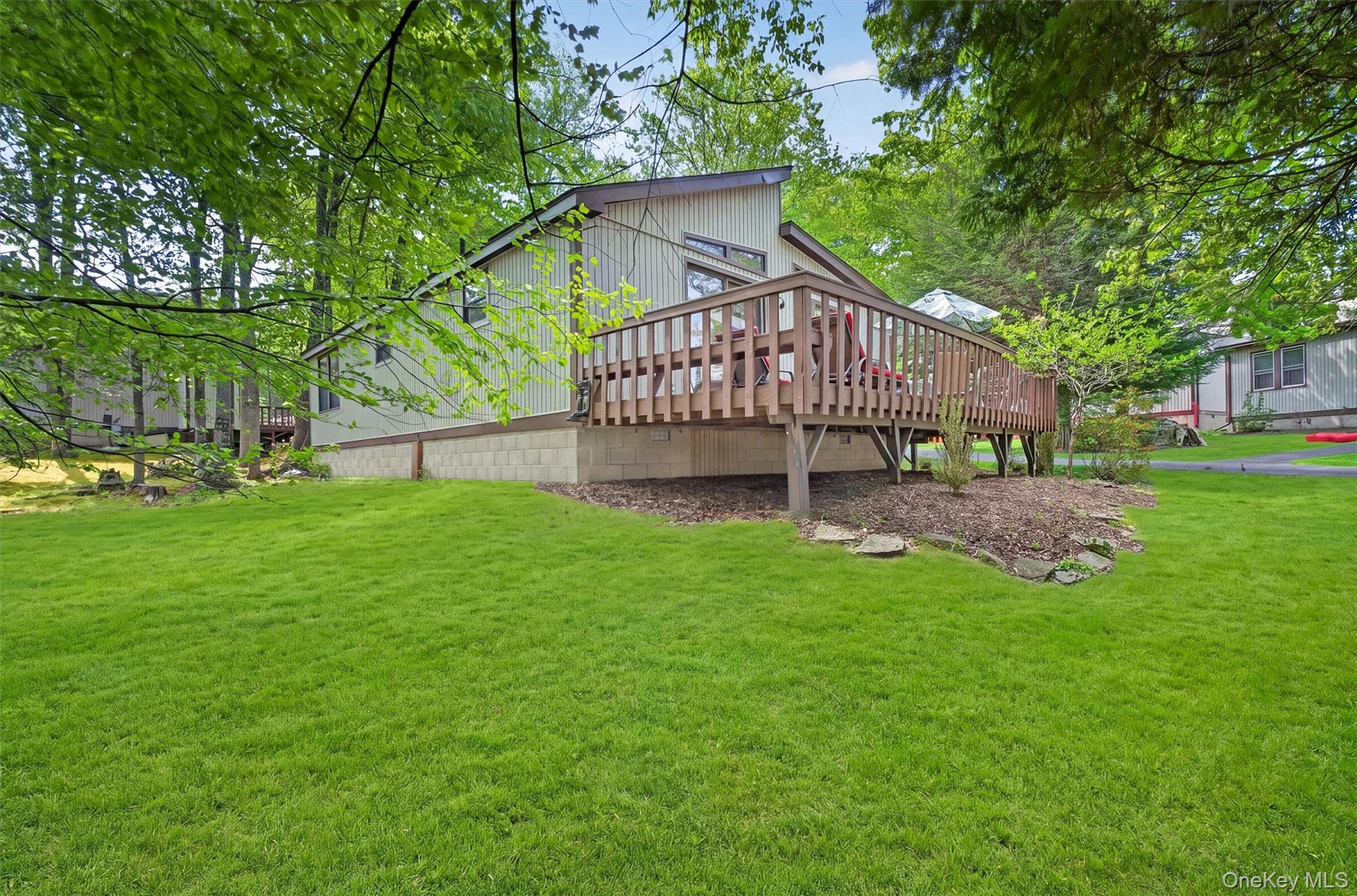 4 Ivanhoe Court Property Photo 3