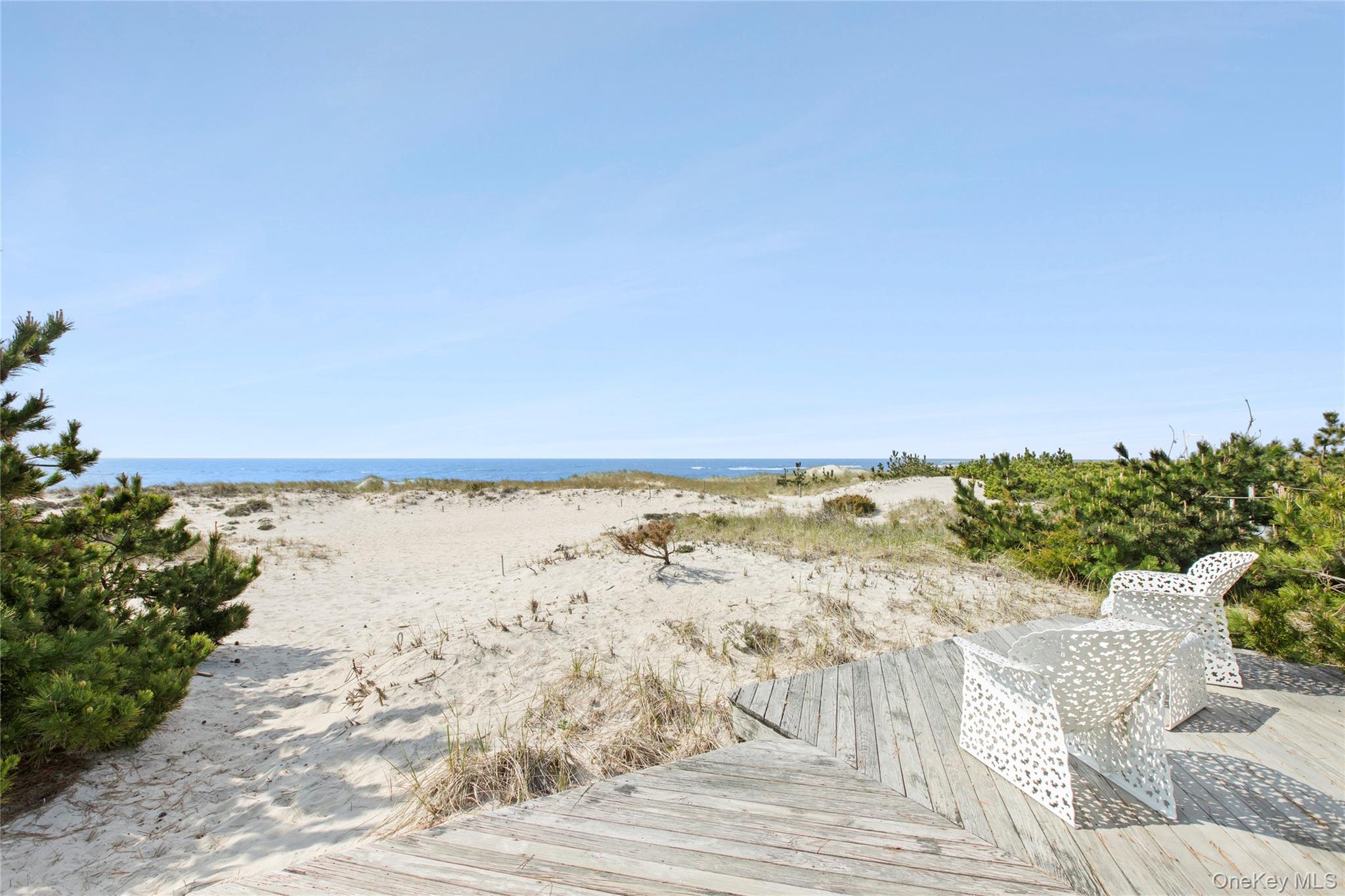 627 Dune Road Property Photo 19