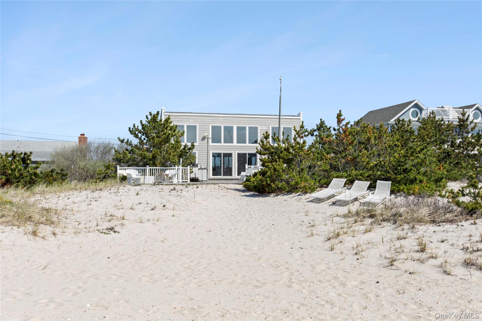 627 Dune Road Property Photo 22