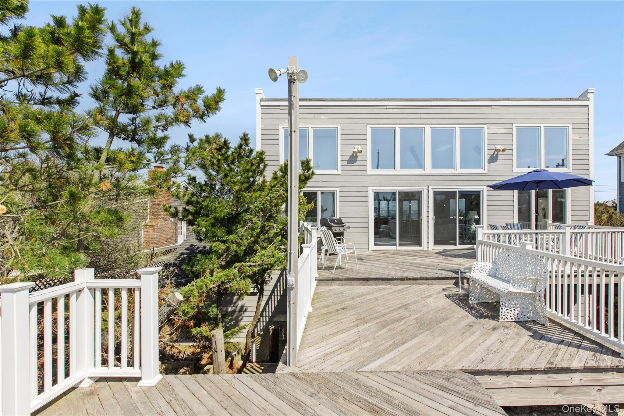 627 Dune Road Property Photo 23