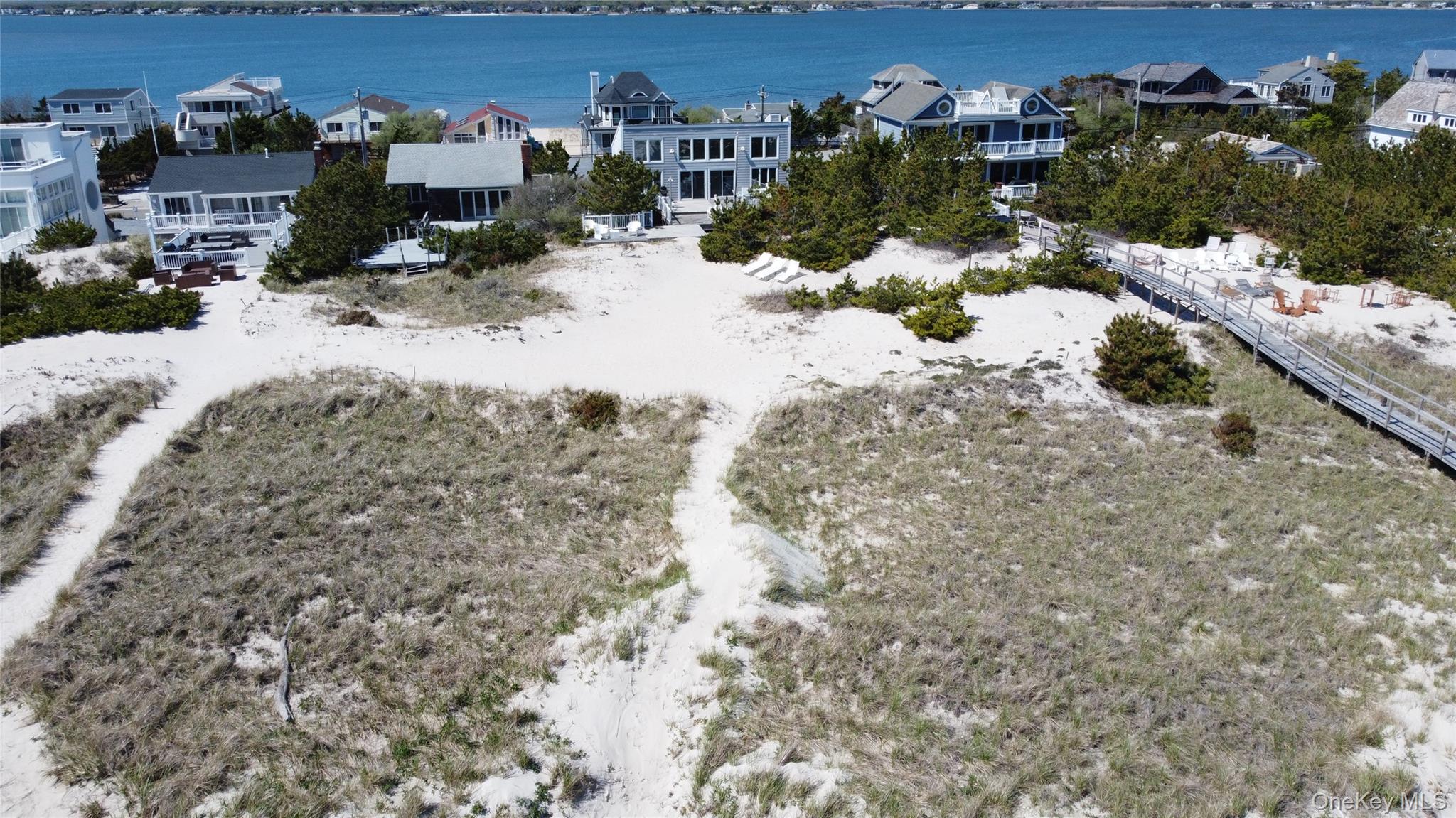 627 Dune Road Property Photo 25