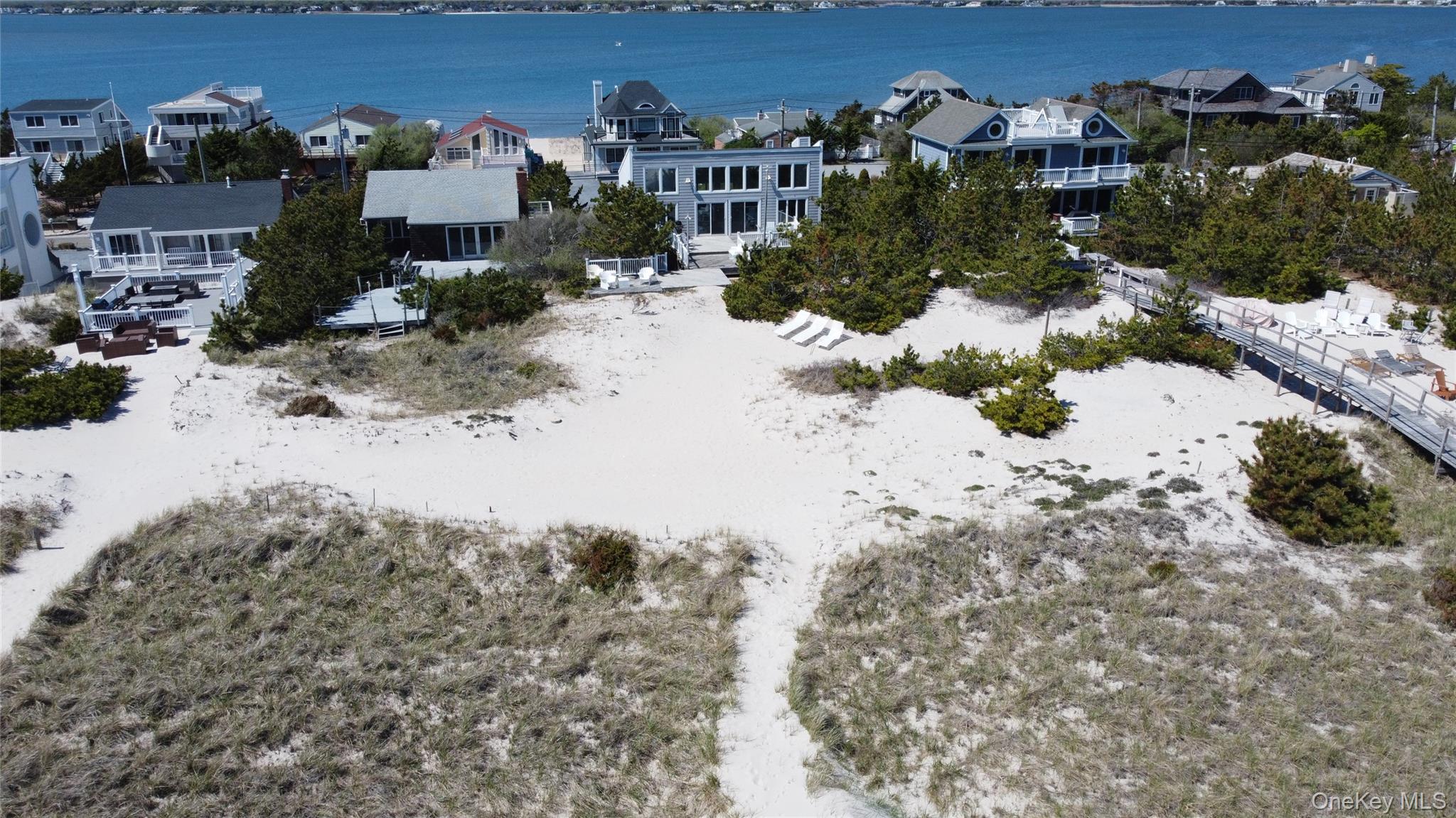627 Dune Road Property Photo 26