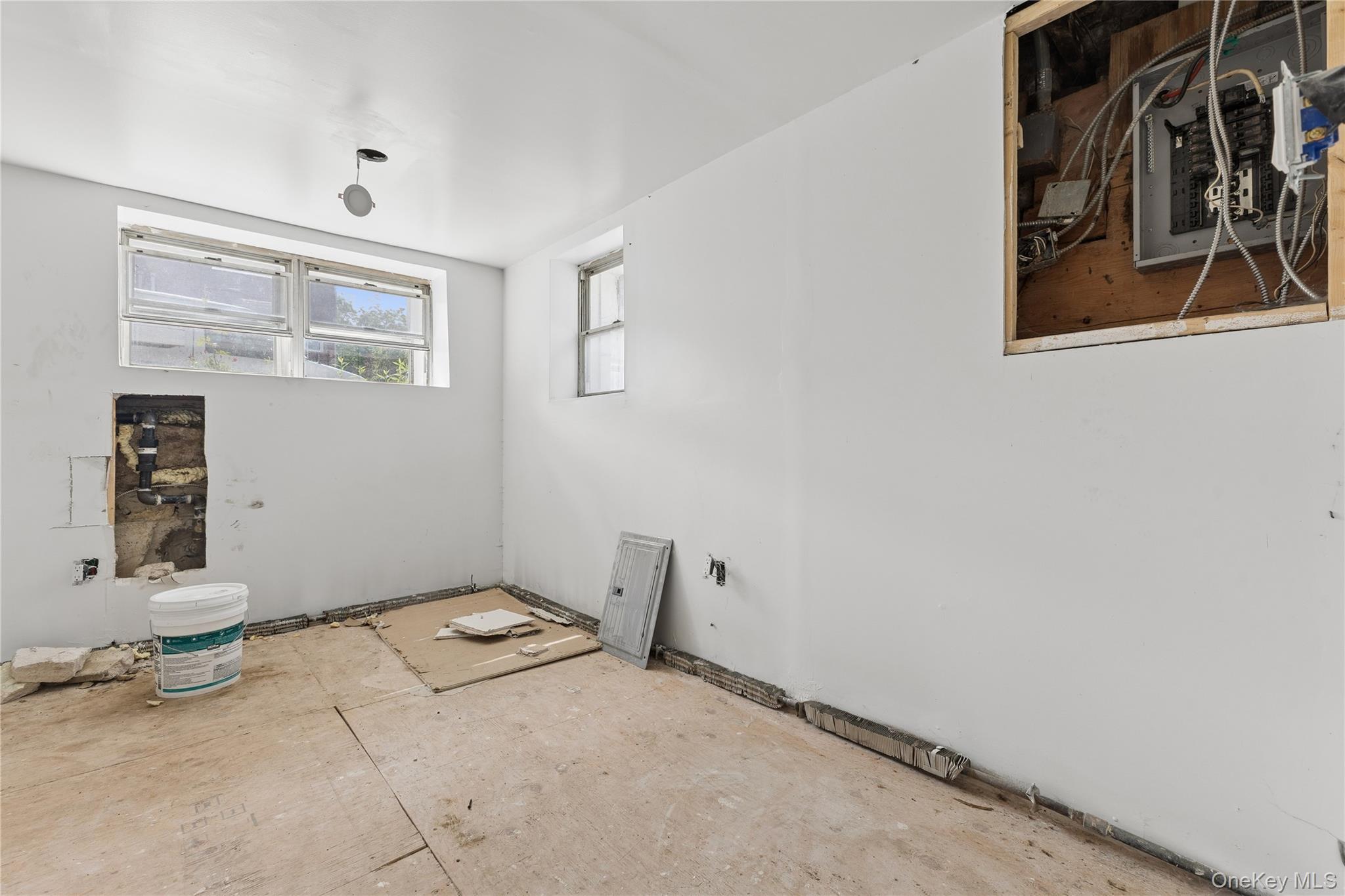 1639 E 55th Street Property Photo 6