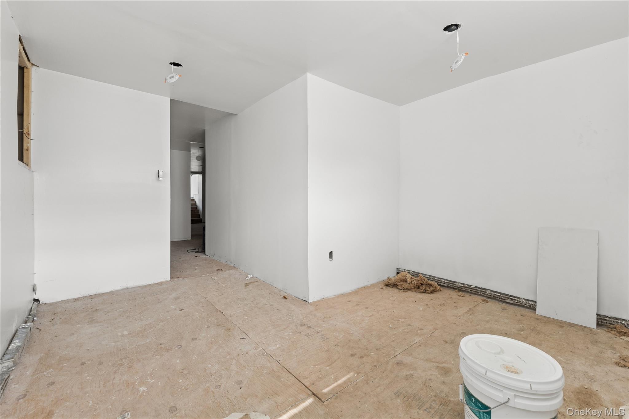 1639 E 55th Street Property Photo 7