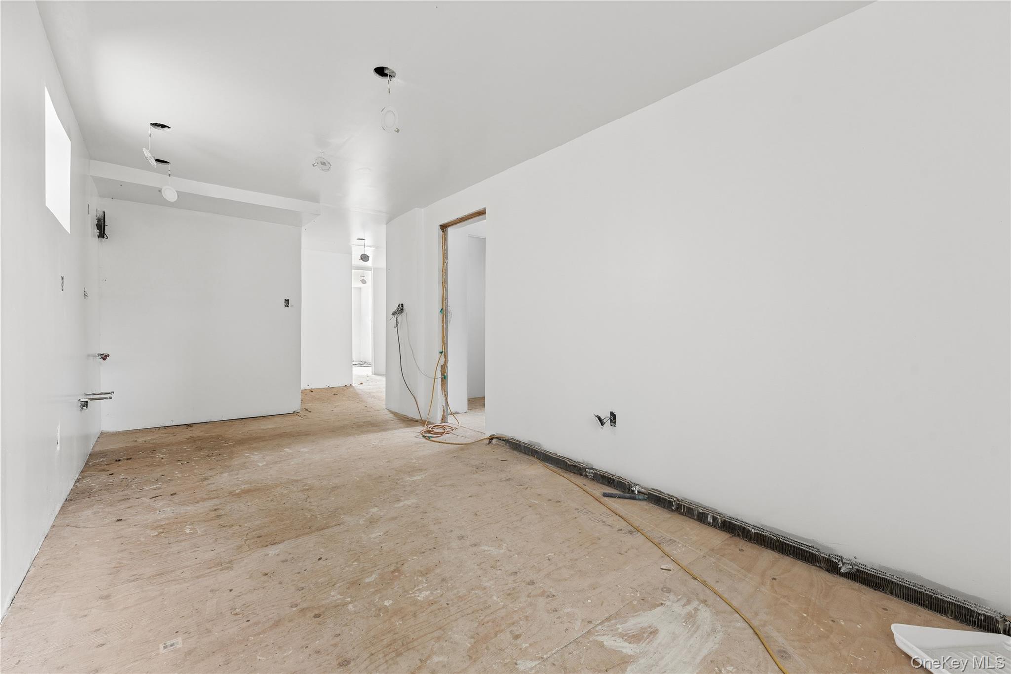 1639 E 55th Street Property Photo 13