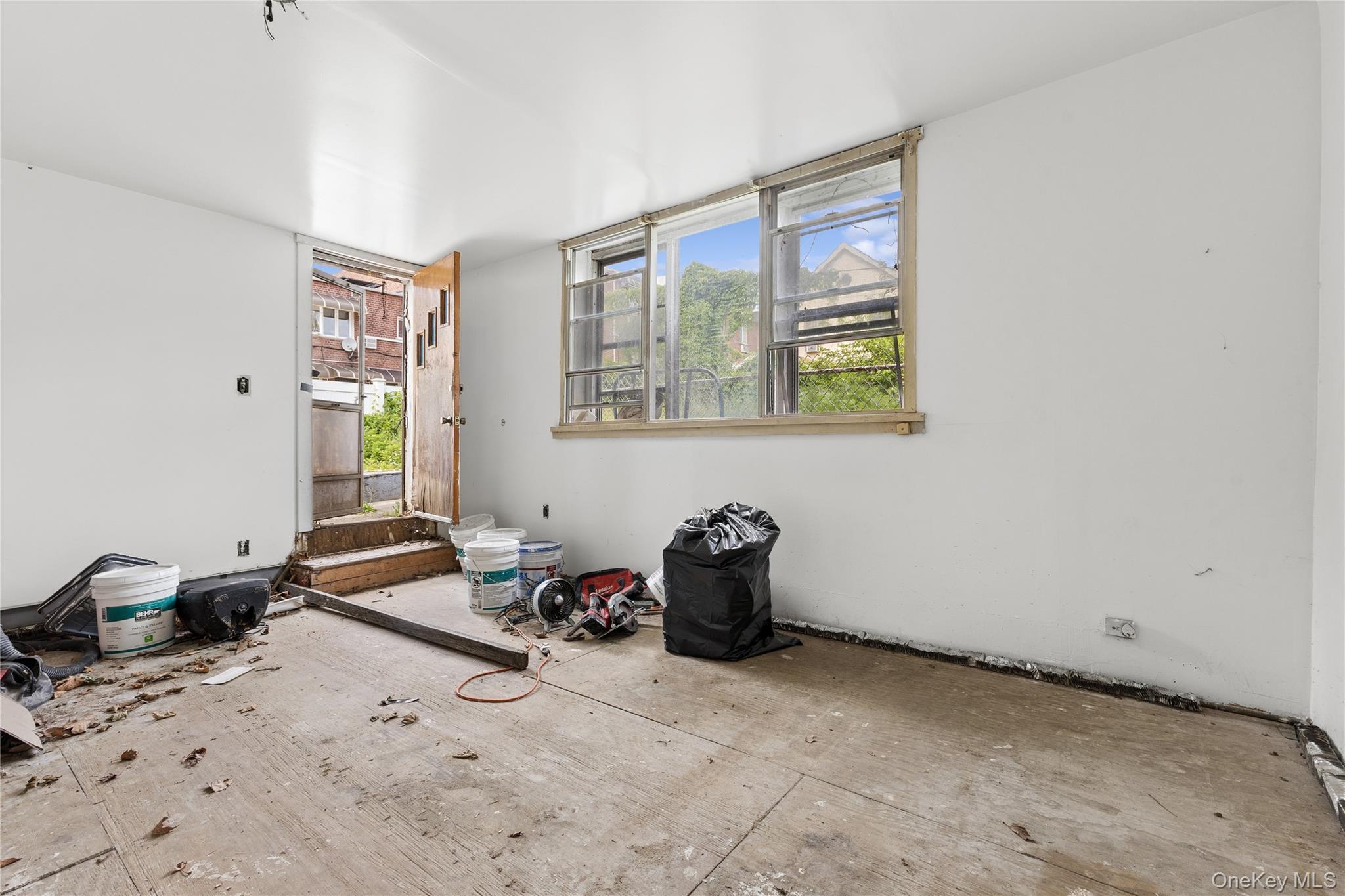 1639 E 55th Street Property Photo 14