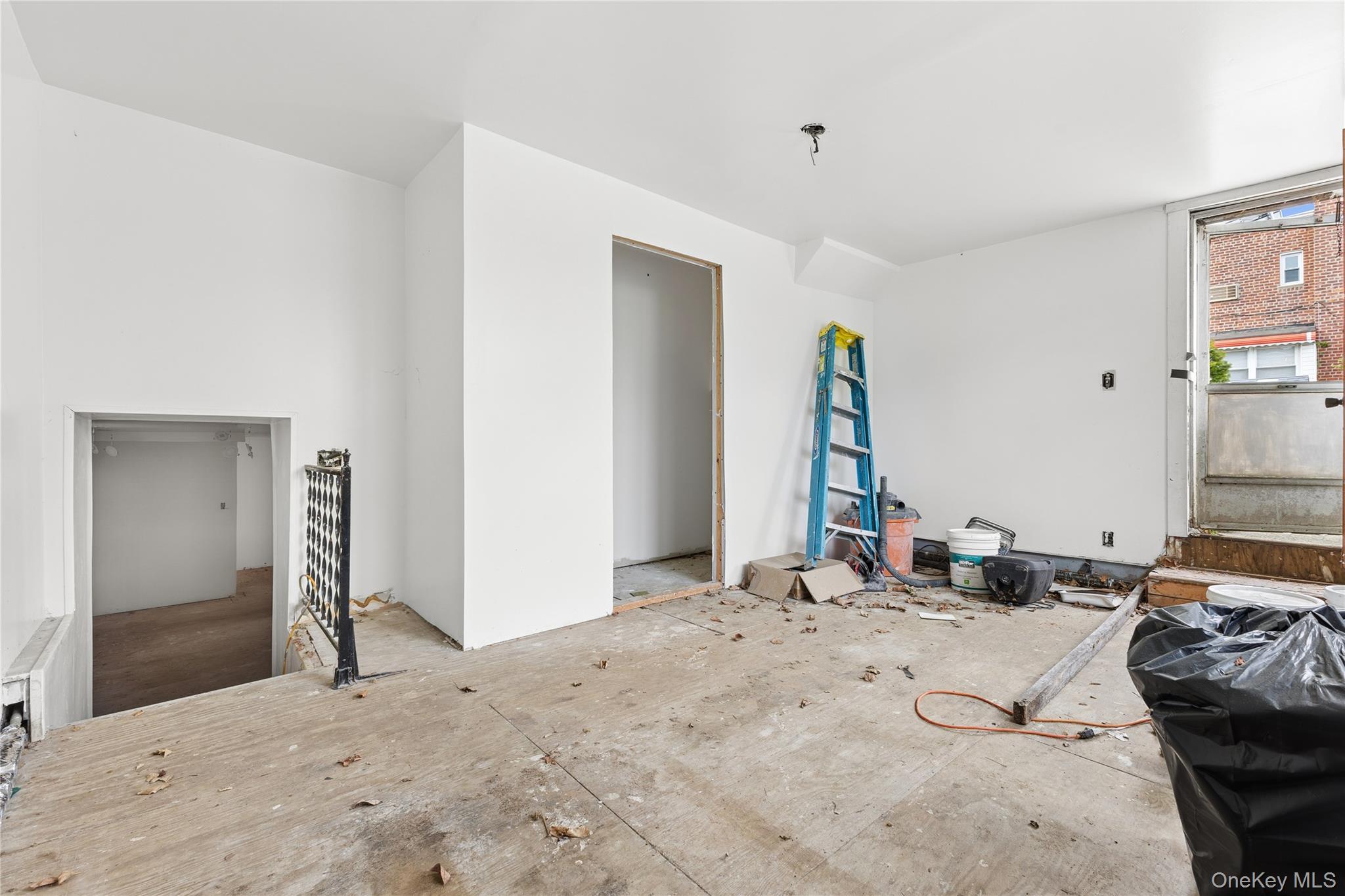 1639 E 55th Street Property Photo 15