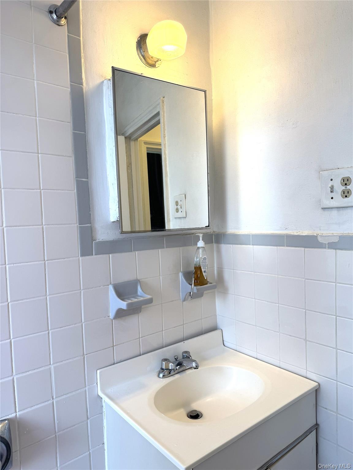 141-24 78th Road 3a Property Photo 13