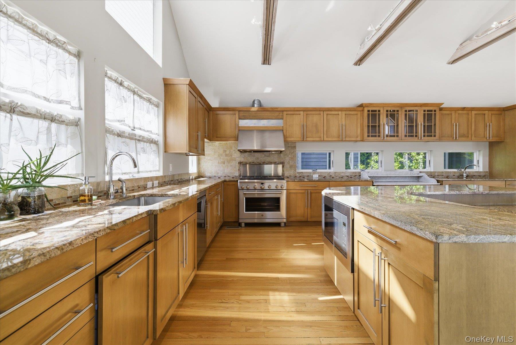 33 Bath Street Property Photo 6