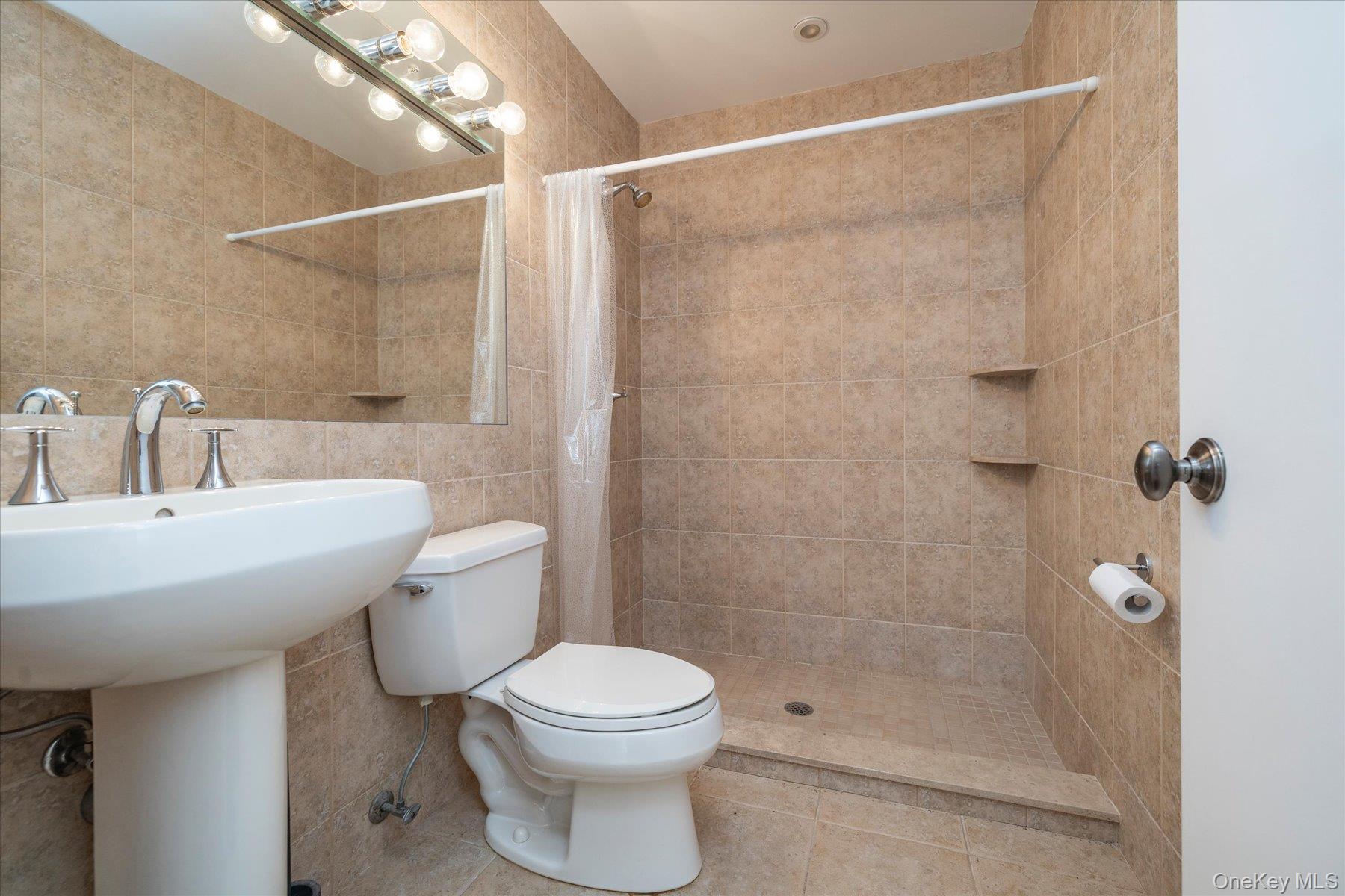 33 Bath Street Property Photo 16