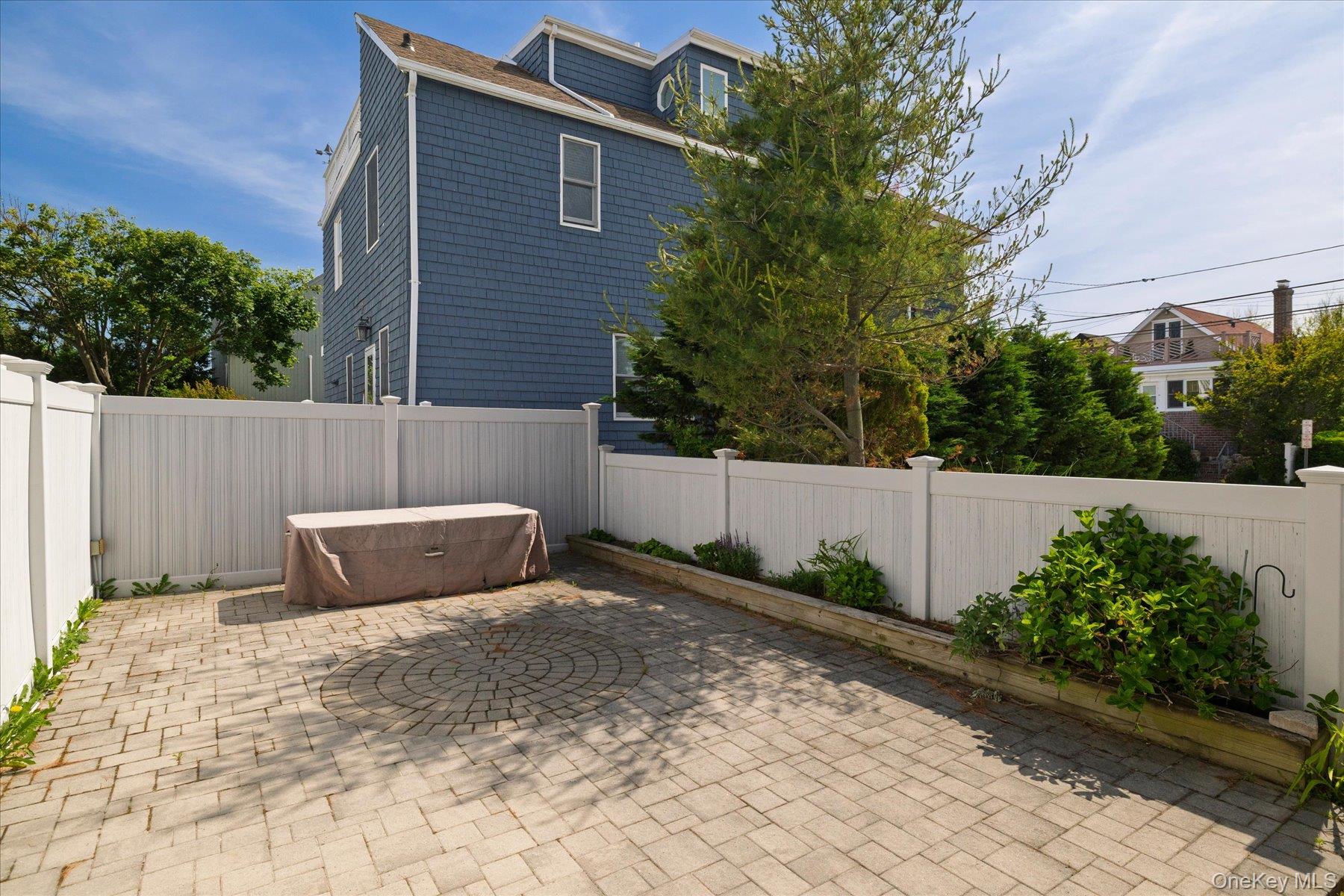 33 Bath Street Property Photo 25