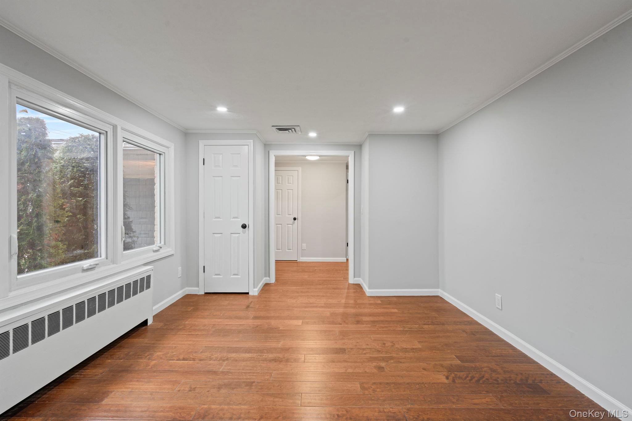 2386 Hampton Avenue Property Photo 6