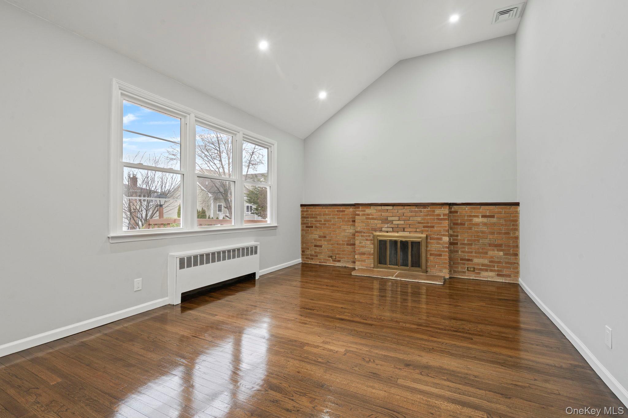 2386 Hampton Avenue Property Photo 9