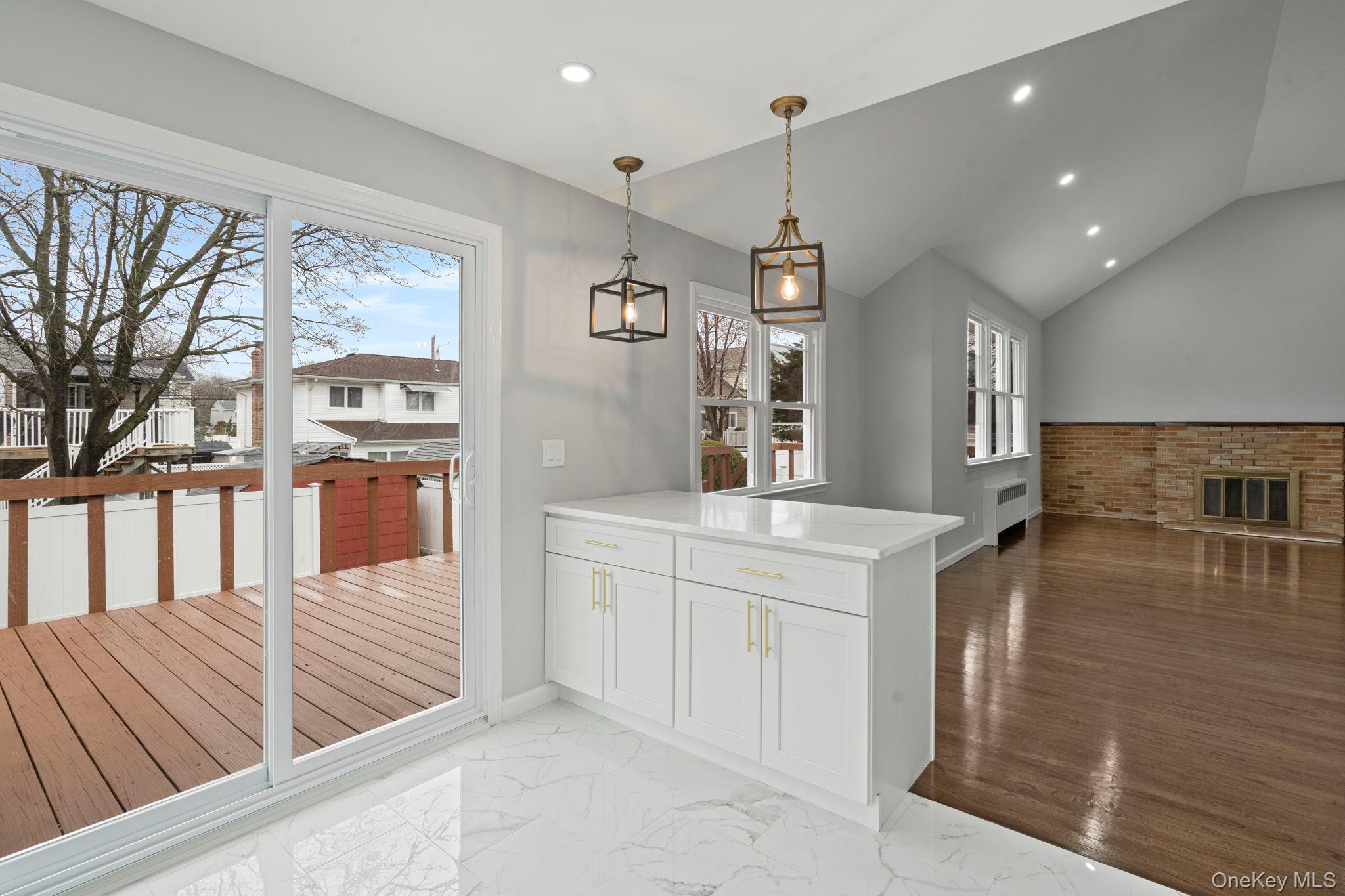 2386 Hampton Avenue Property Photo 18