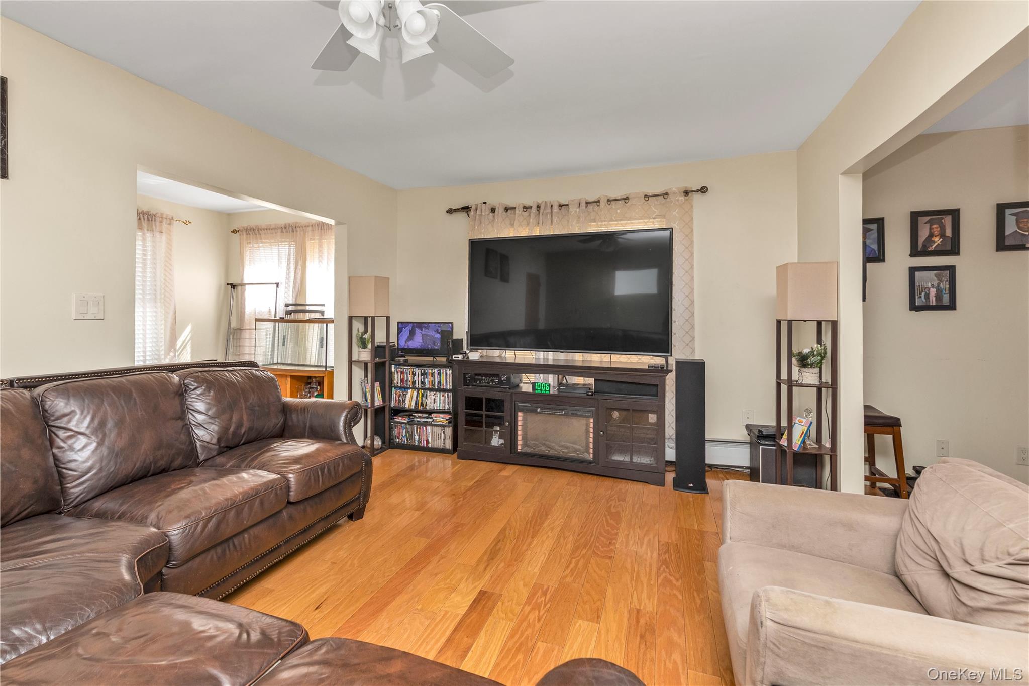 21208 Murdock Avenue Property Photo 2
