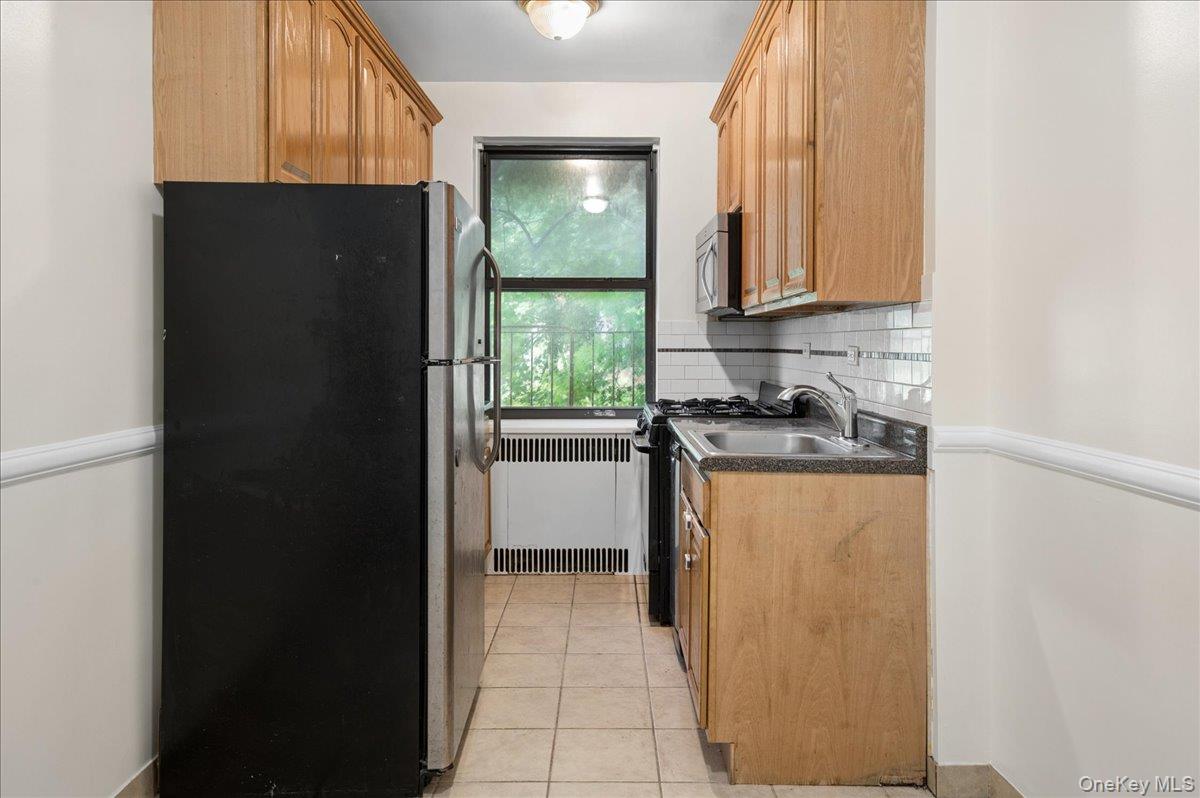 3015 Riverdale Avenue 5b Property Photo 11