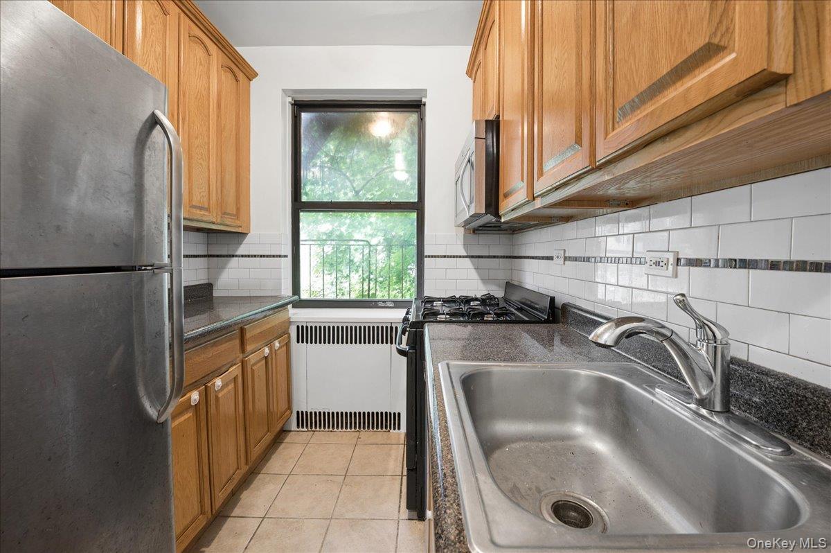 3015 Riverdale Avenue 5b Property Photo 12