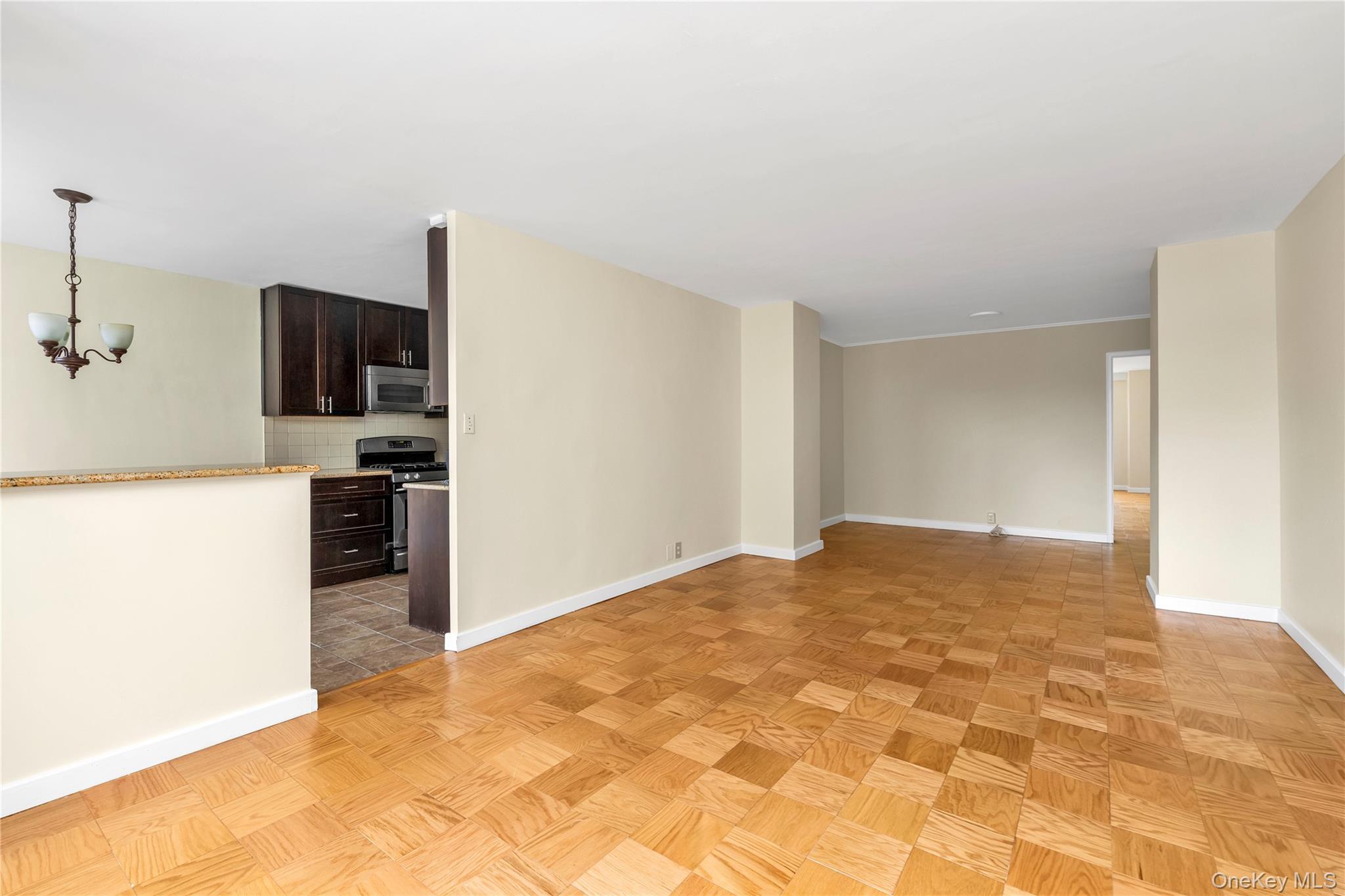 70-25 Yellowstone Boulevard 2 N Property Photo 4