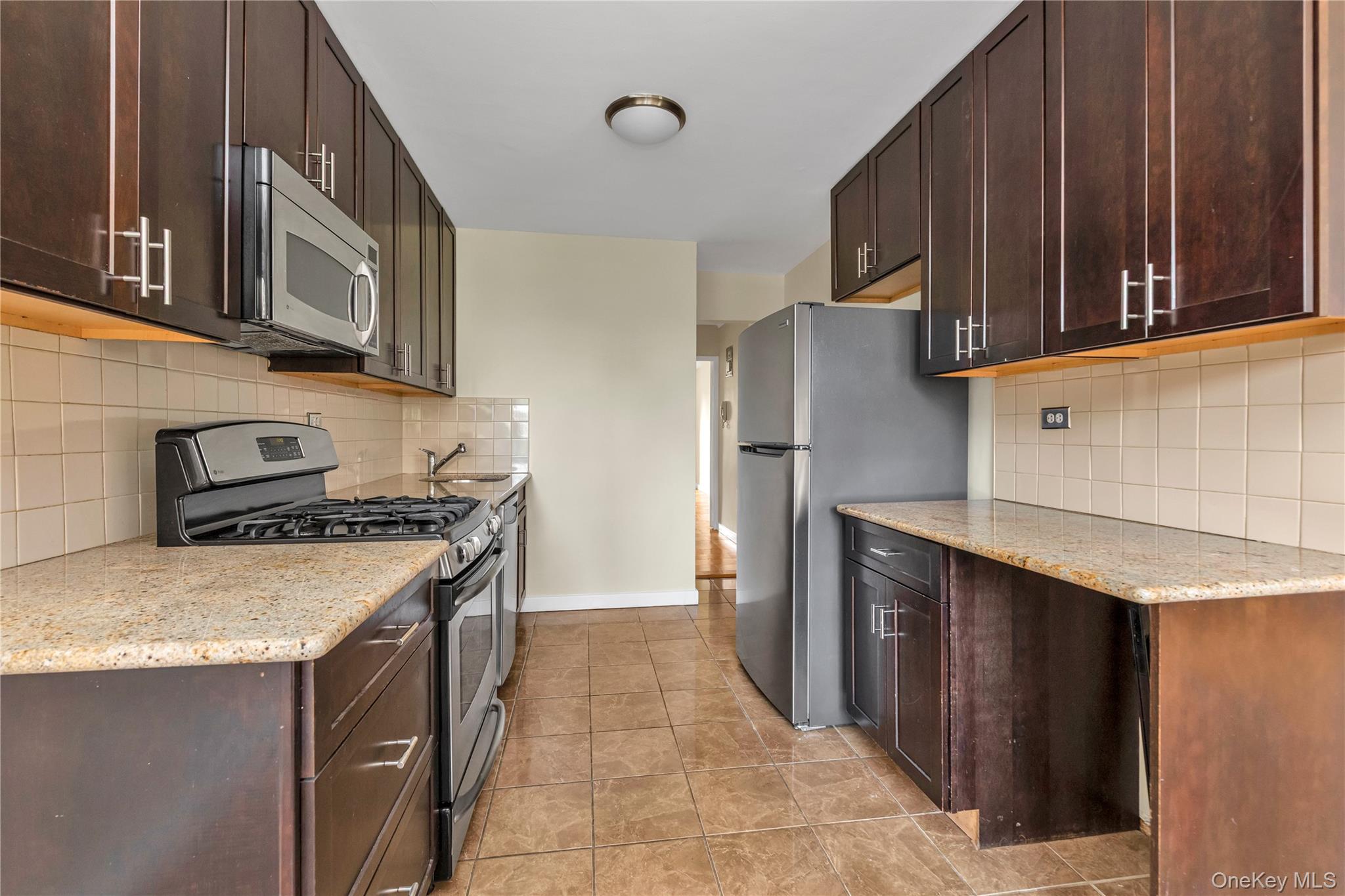 70-25 Yellowstone Boulevard 2 N Property Photo 6