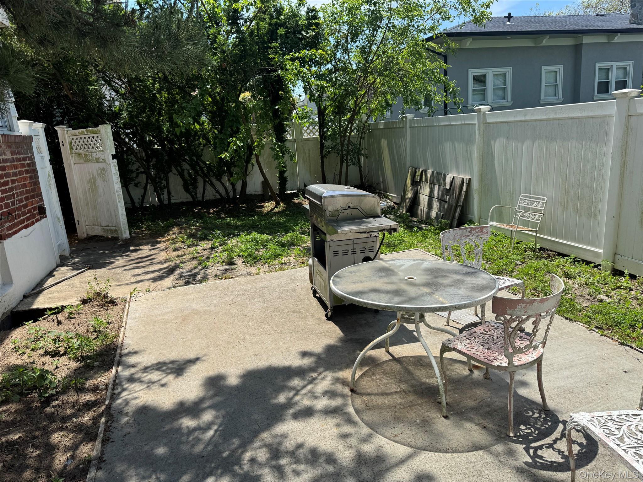 123 Genesee Boulevard Property Photo 4