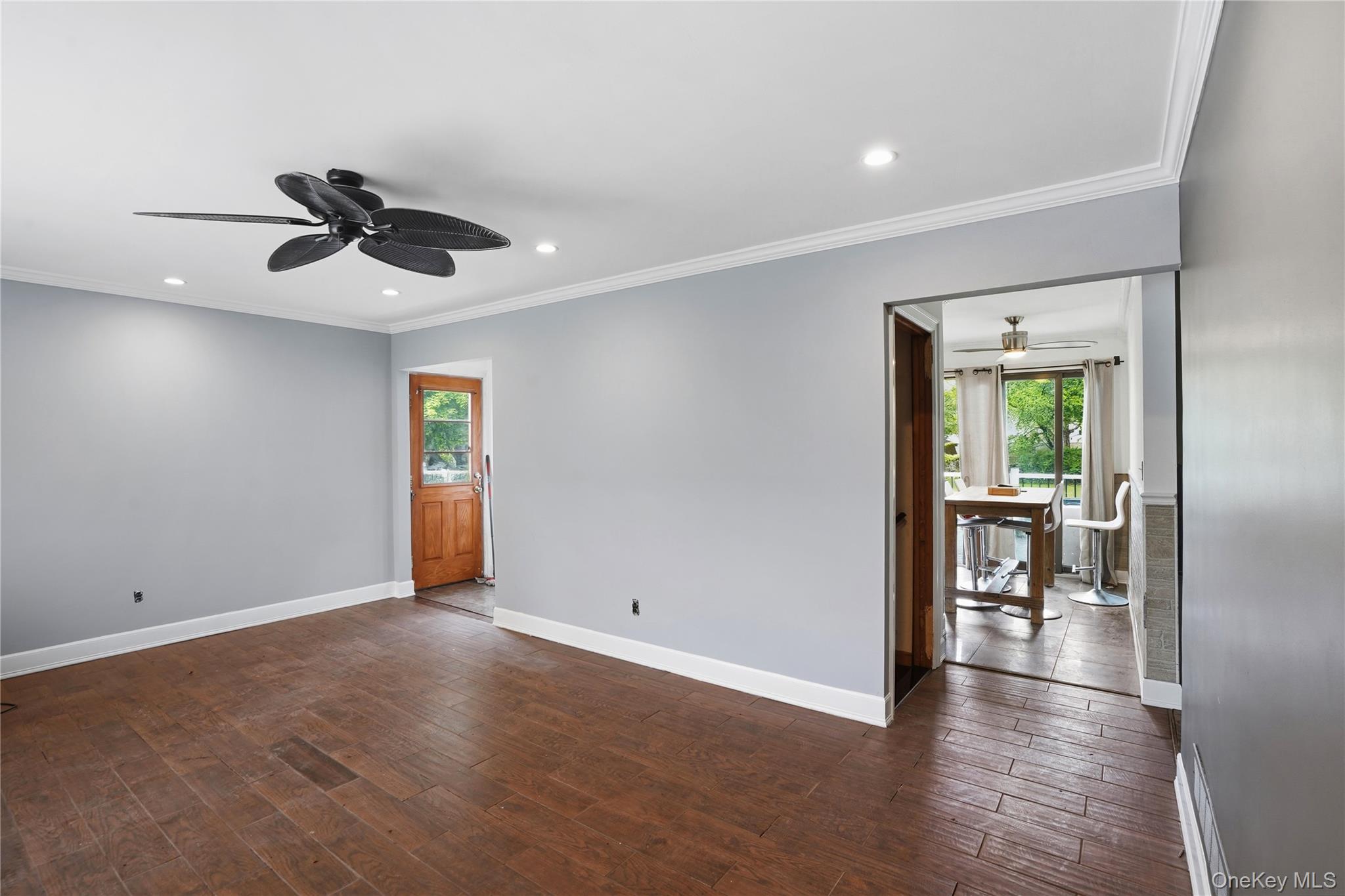 9 Walter Drive Property Photo 4