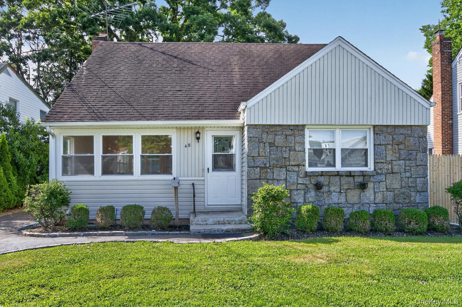 48 Locust Street Property Photo 1