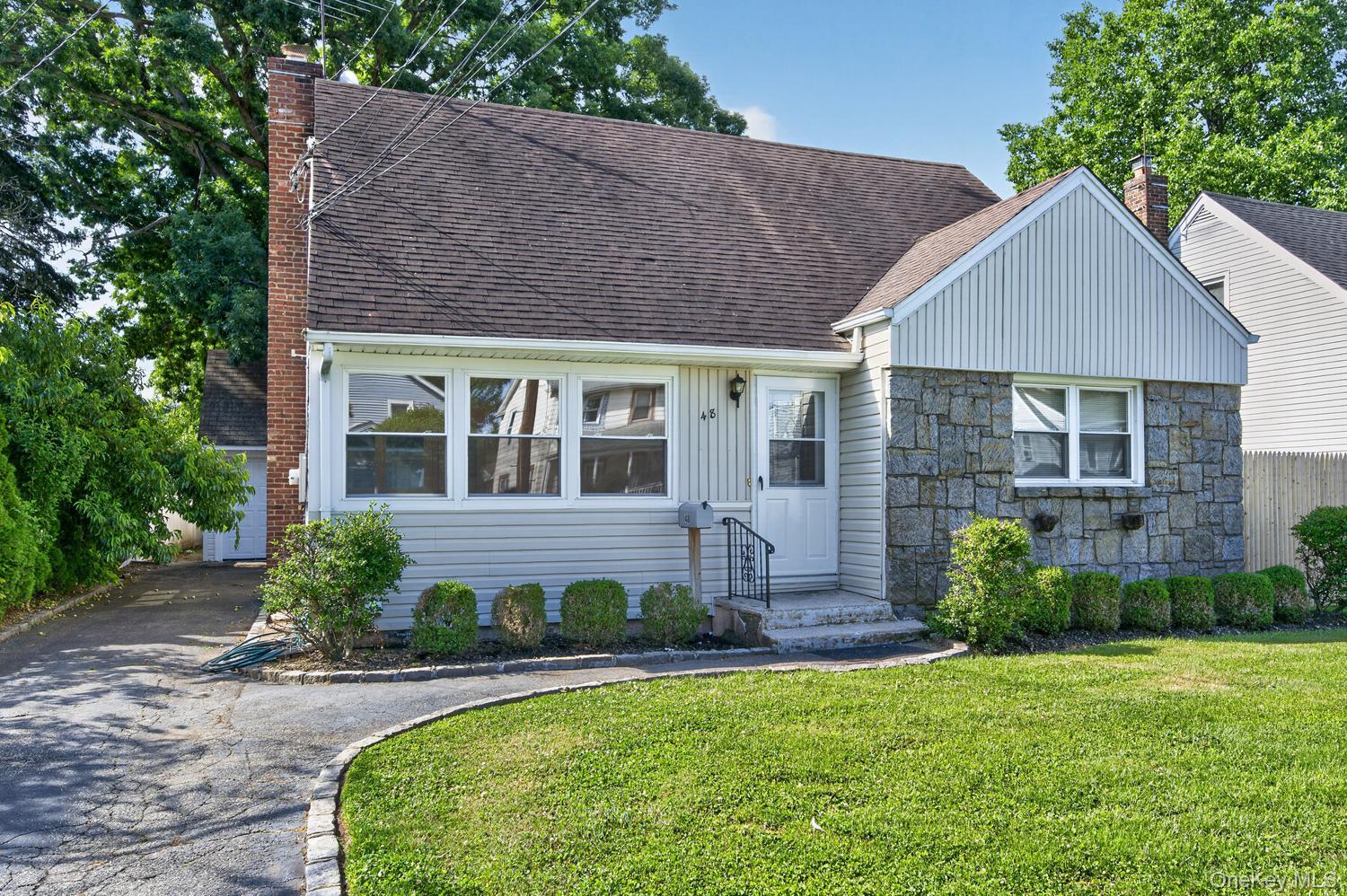 48 Locust Street Property Photo 3