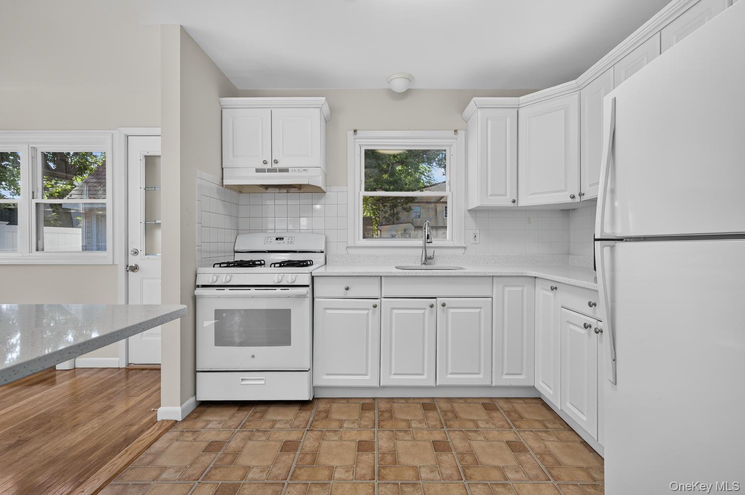 48 Locust Street Property Photo 7