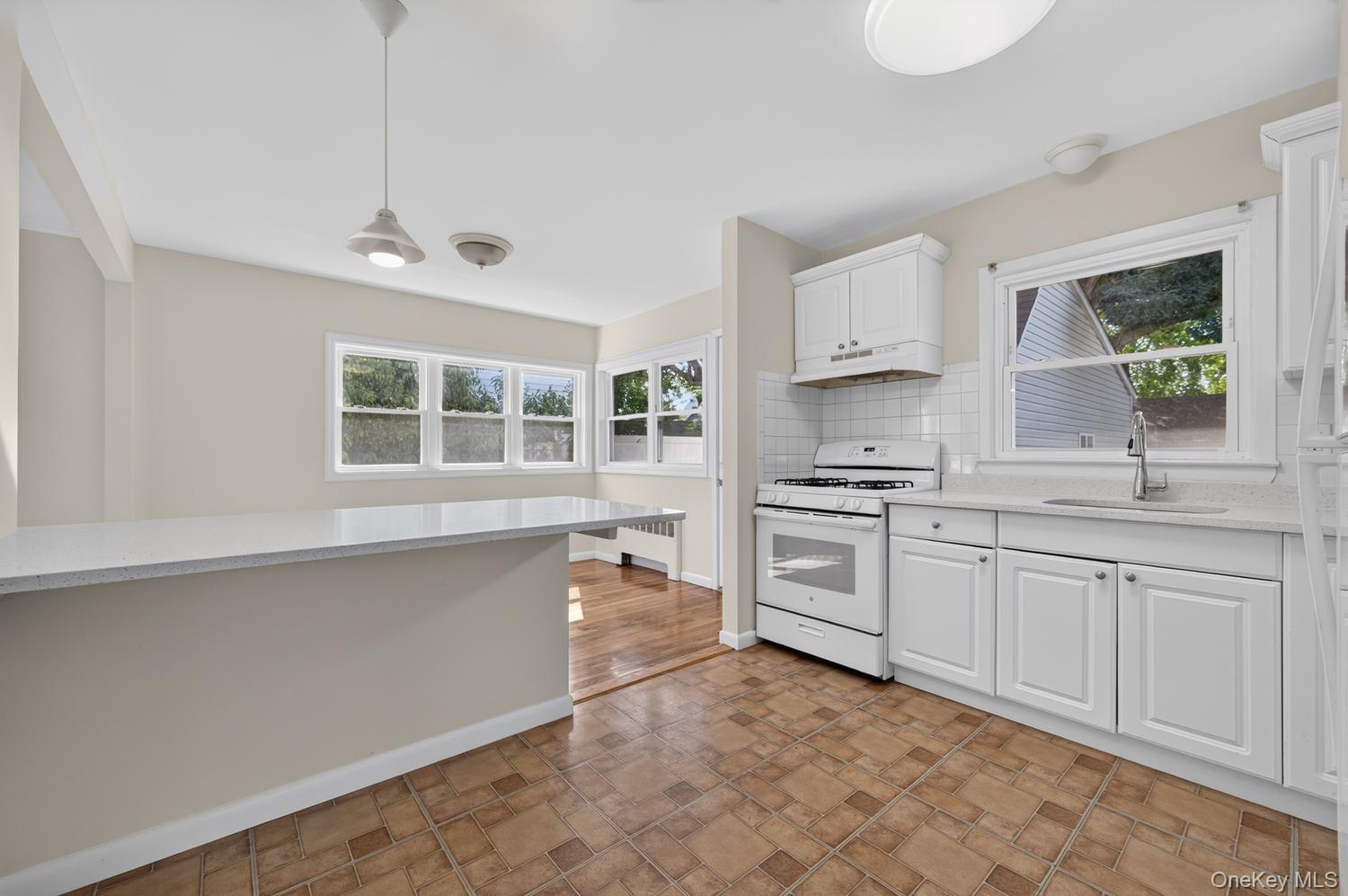 48 Locust Street Property Photo 8