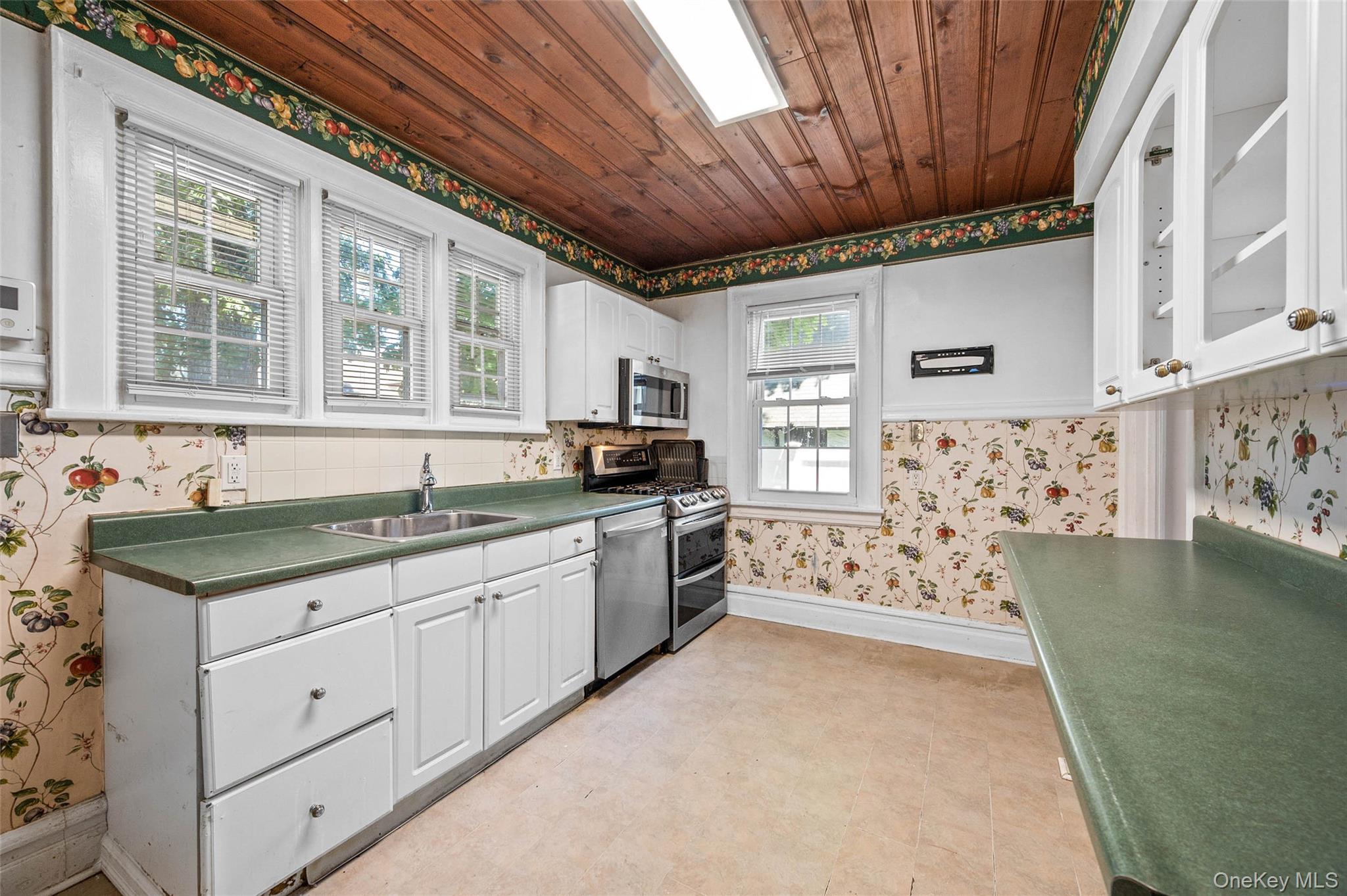 15 Maine Avenue Property Photo 9
