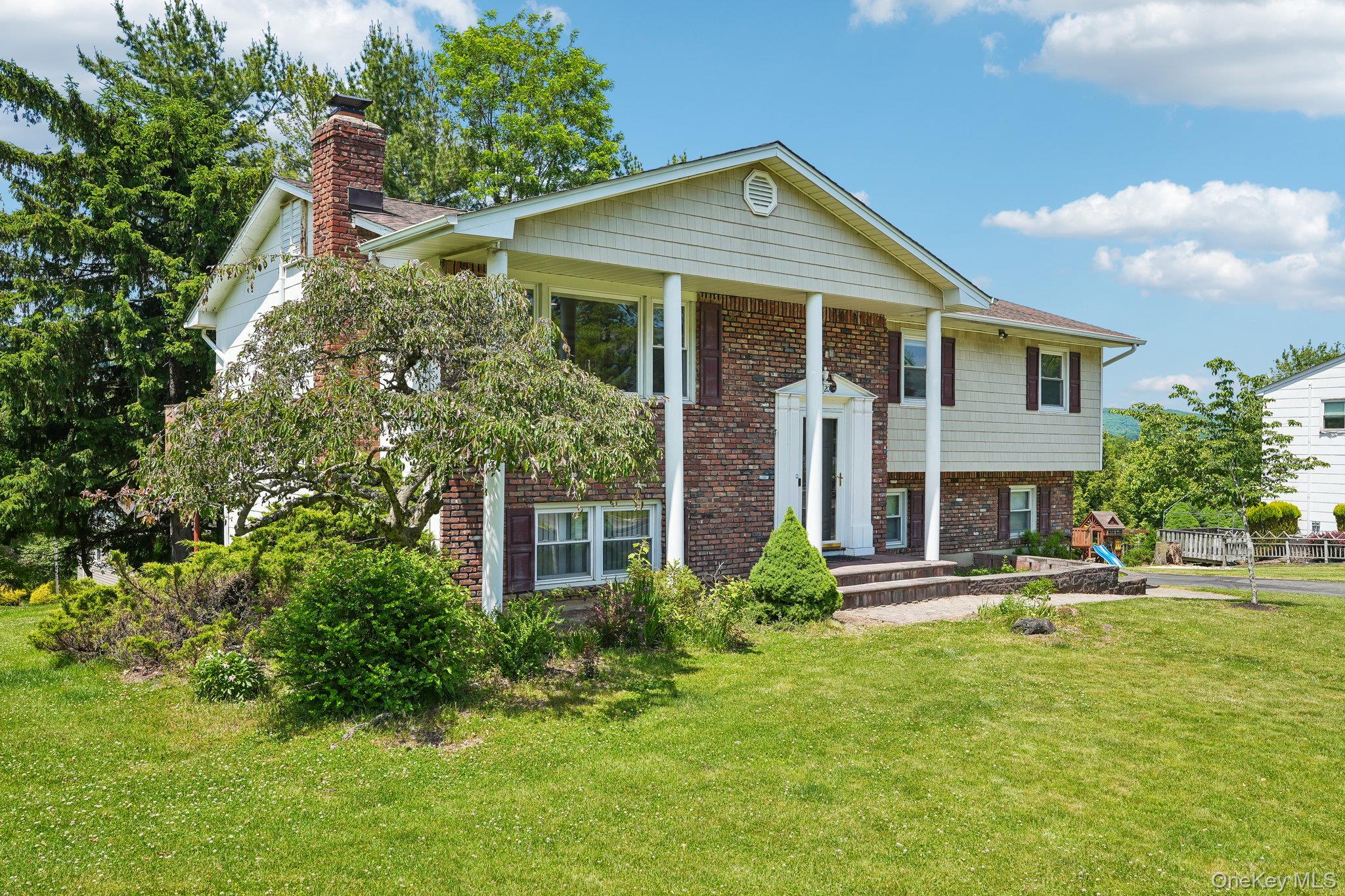 20 Skyline Drive Property Photo 2