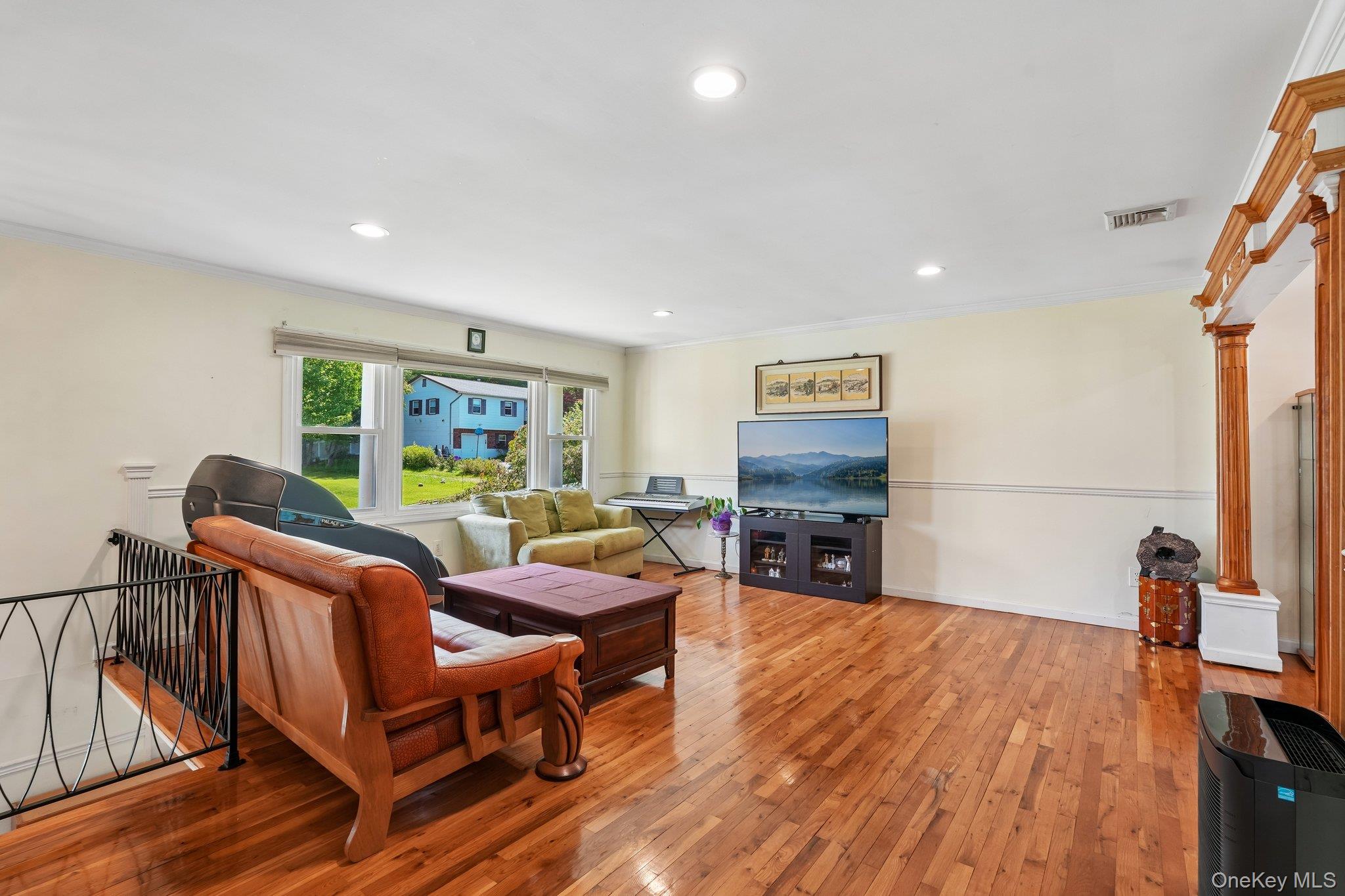 20 Skyline Drive Property Photo 5