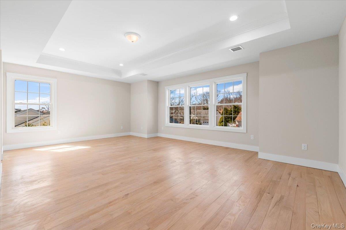 10 Lee Place Property Photo 25