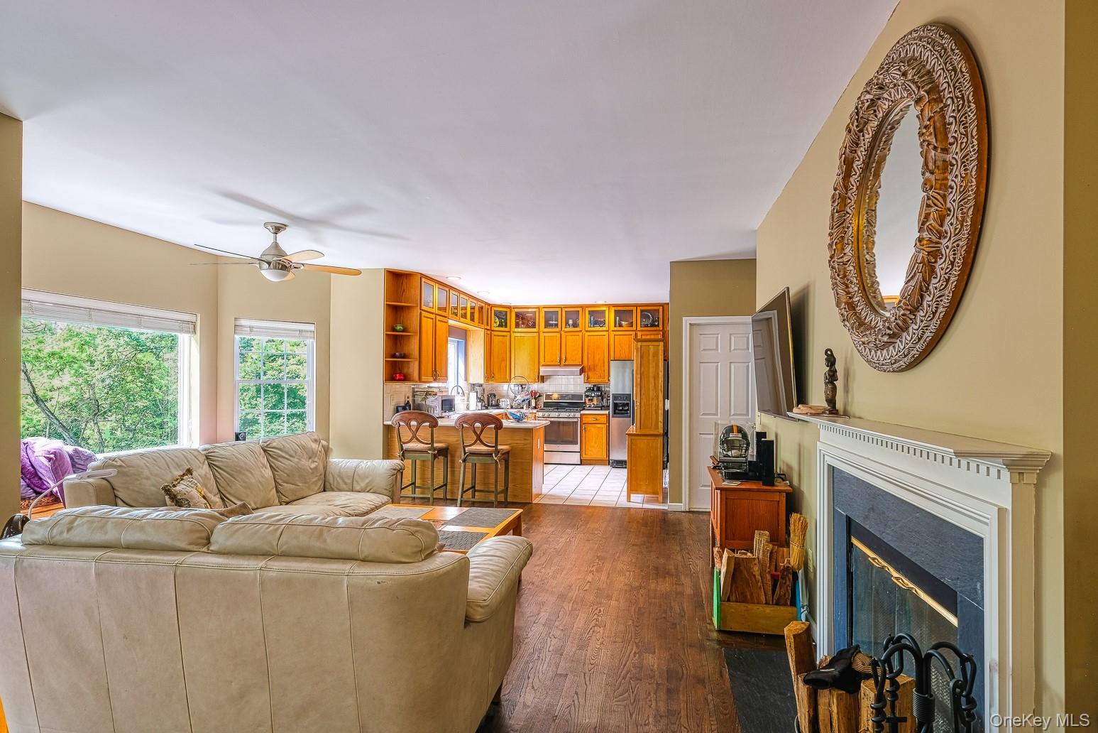 107 Scenic Drive Property Photo 3