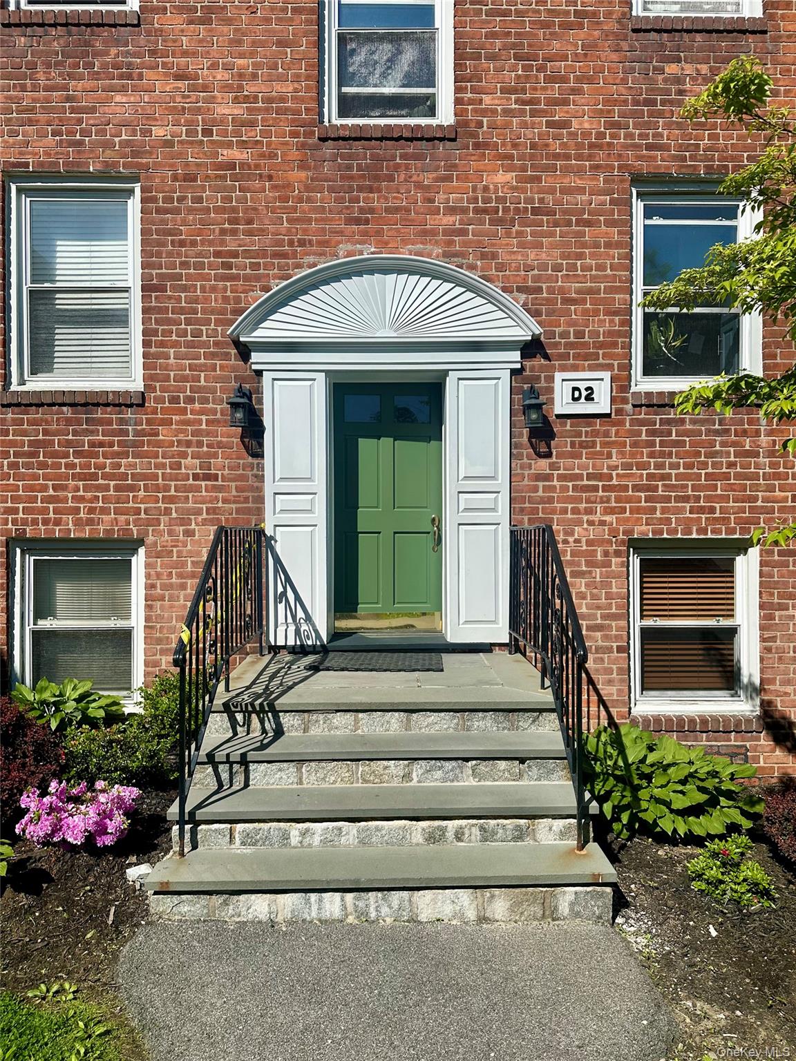95 N Broadway D2-2 Property Photo 3