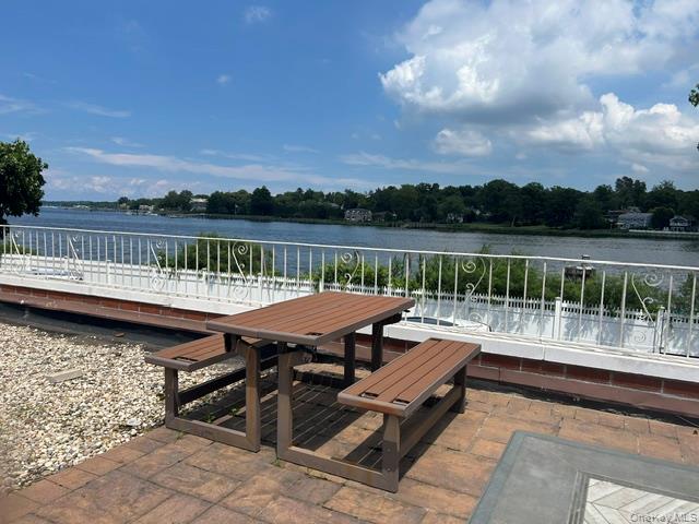 320 East Shore Road 15a Property Photo 29